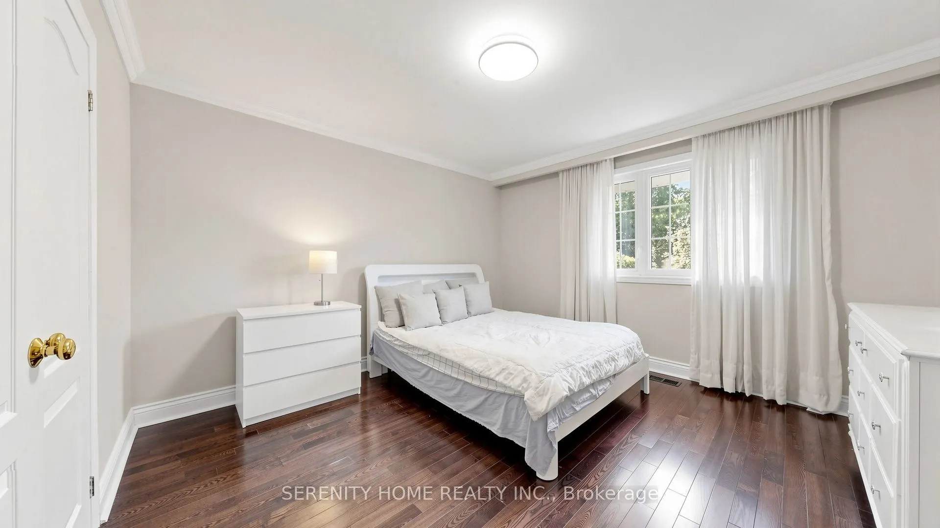 15 Monarchwood Crescent