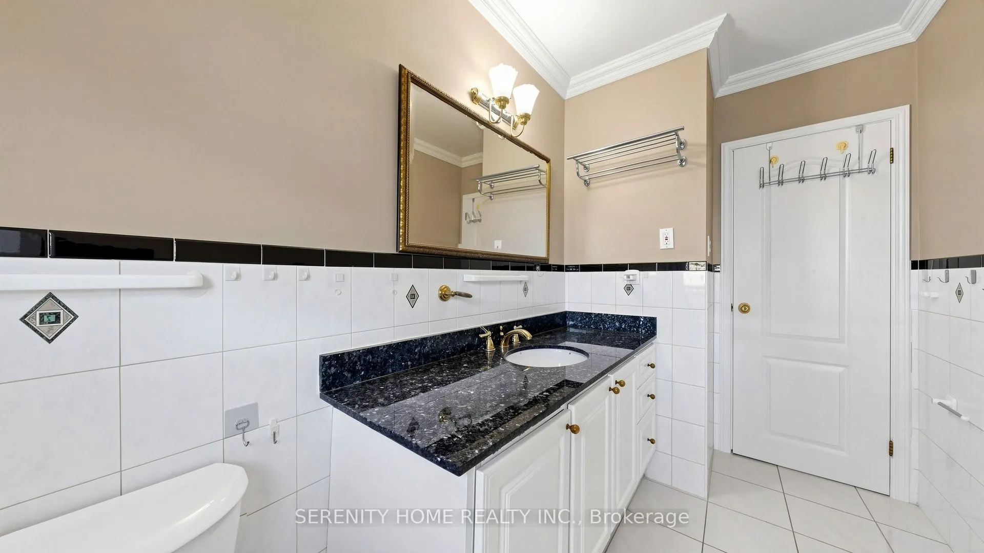 15 Monarchwood Crescent