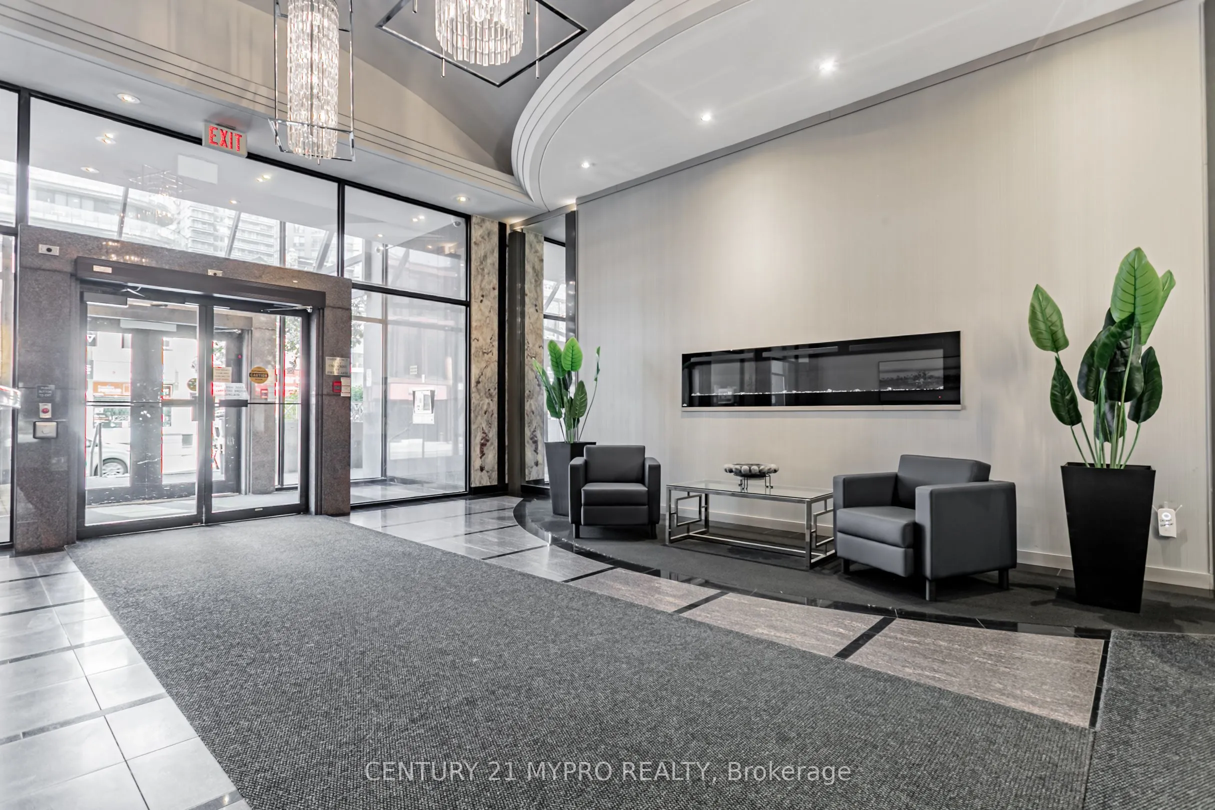 555 Yonge Street #401