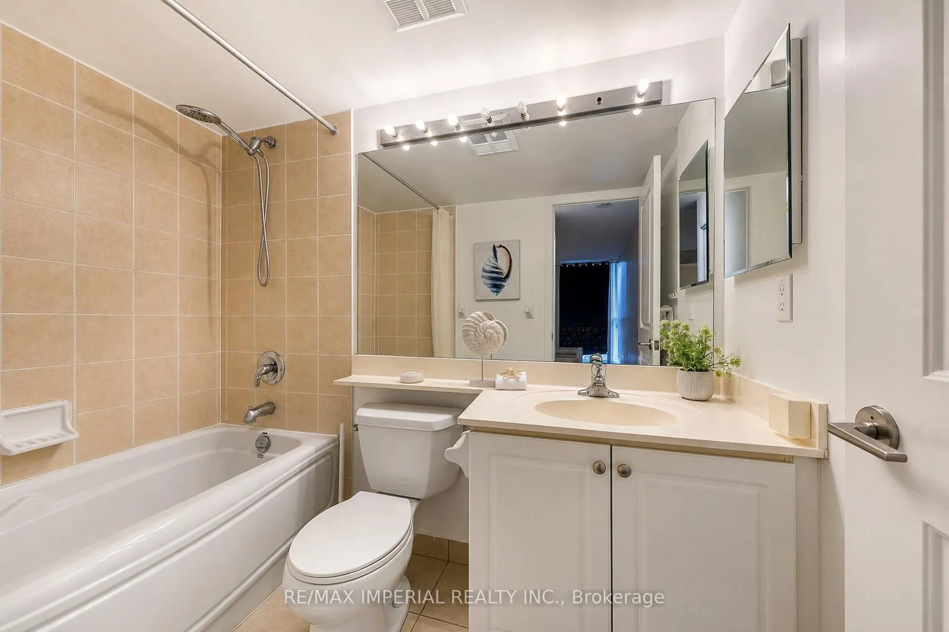 4968 yonge Street #2903