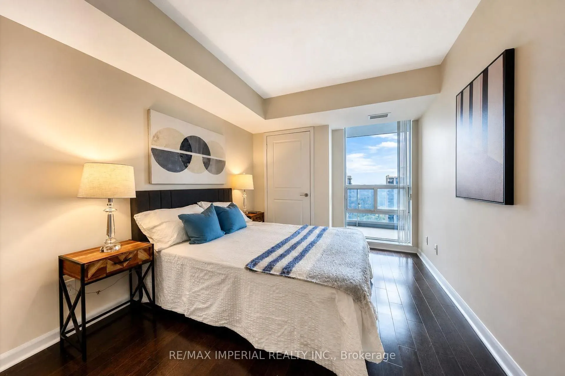 4968 yonge Street #2903