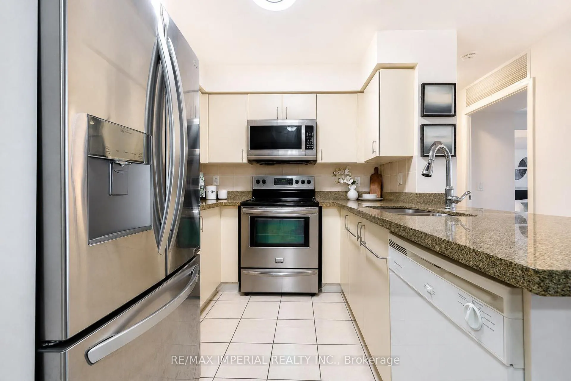 4968 yonge Street #2903