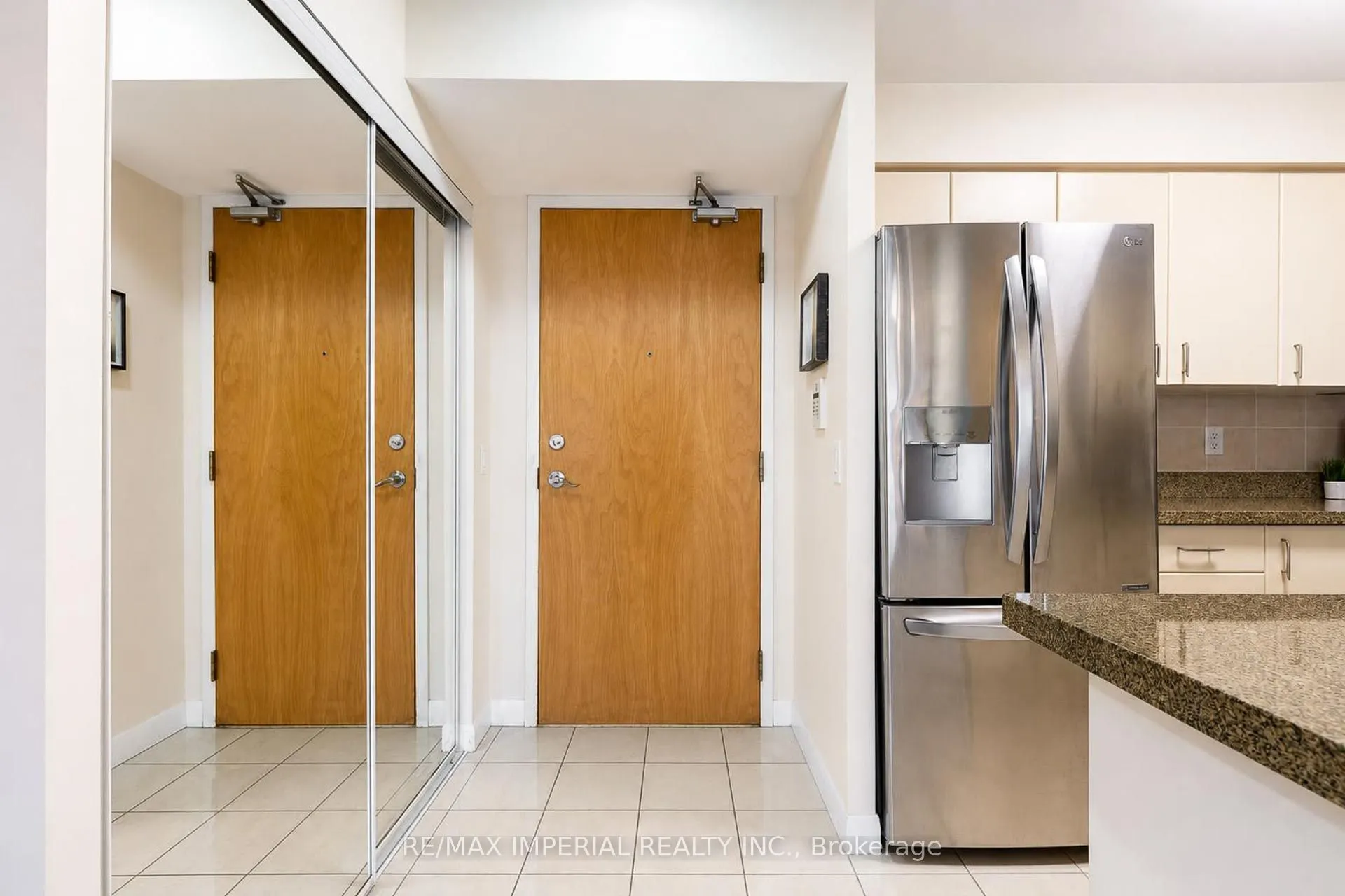 4968 yonge Street #2903