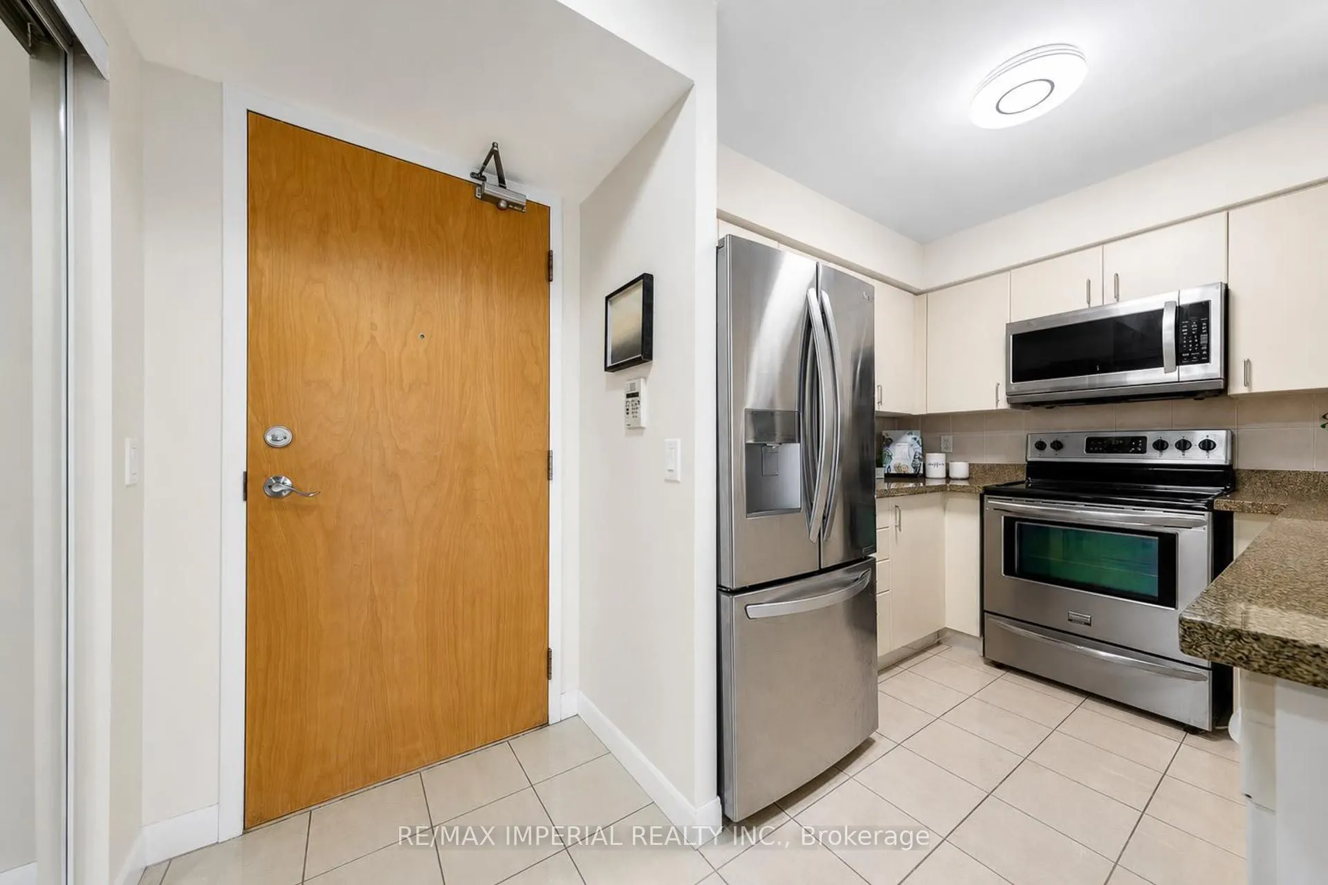 4968 yonge Street #2903
