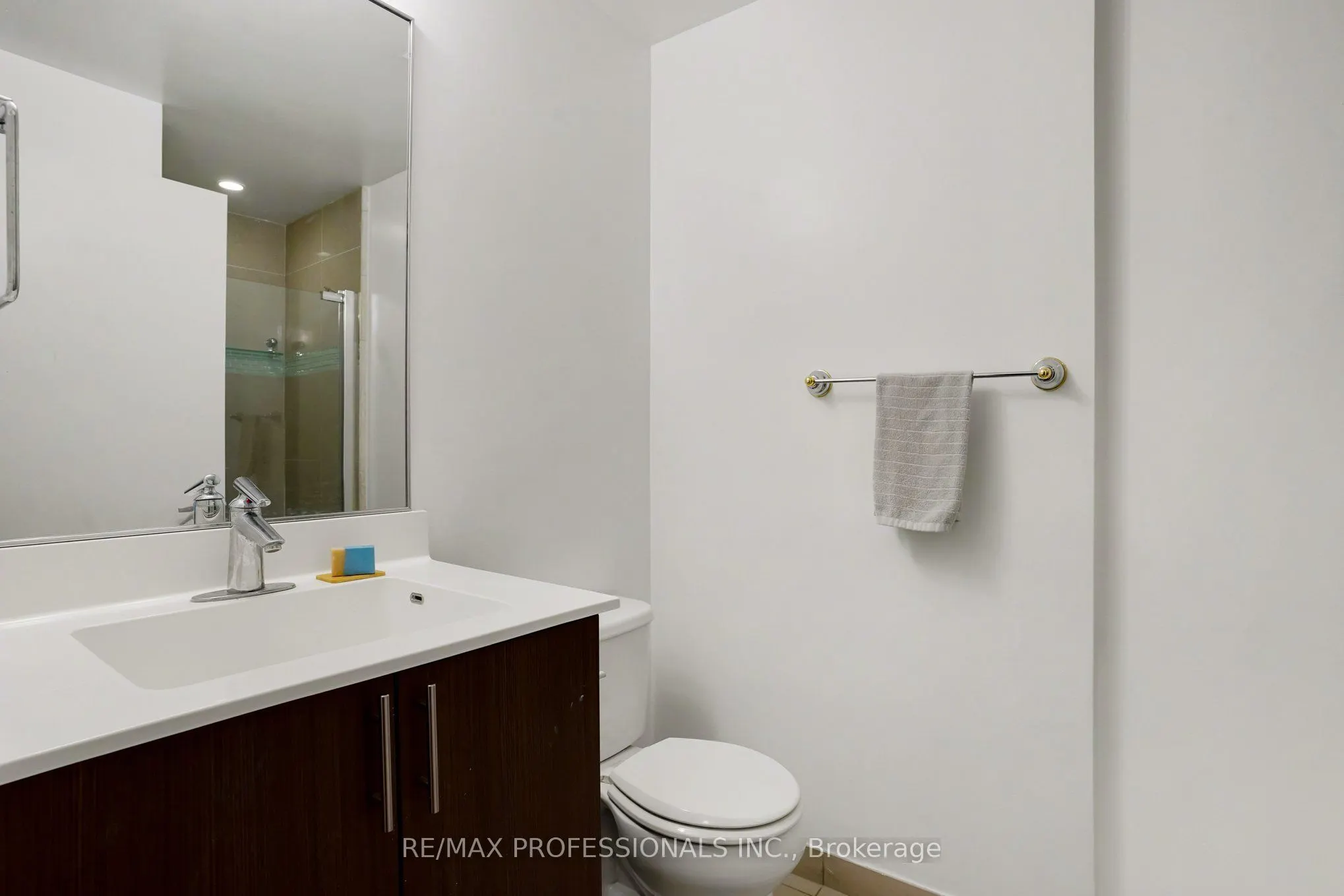 17 Kenaston Gardens #417