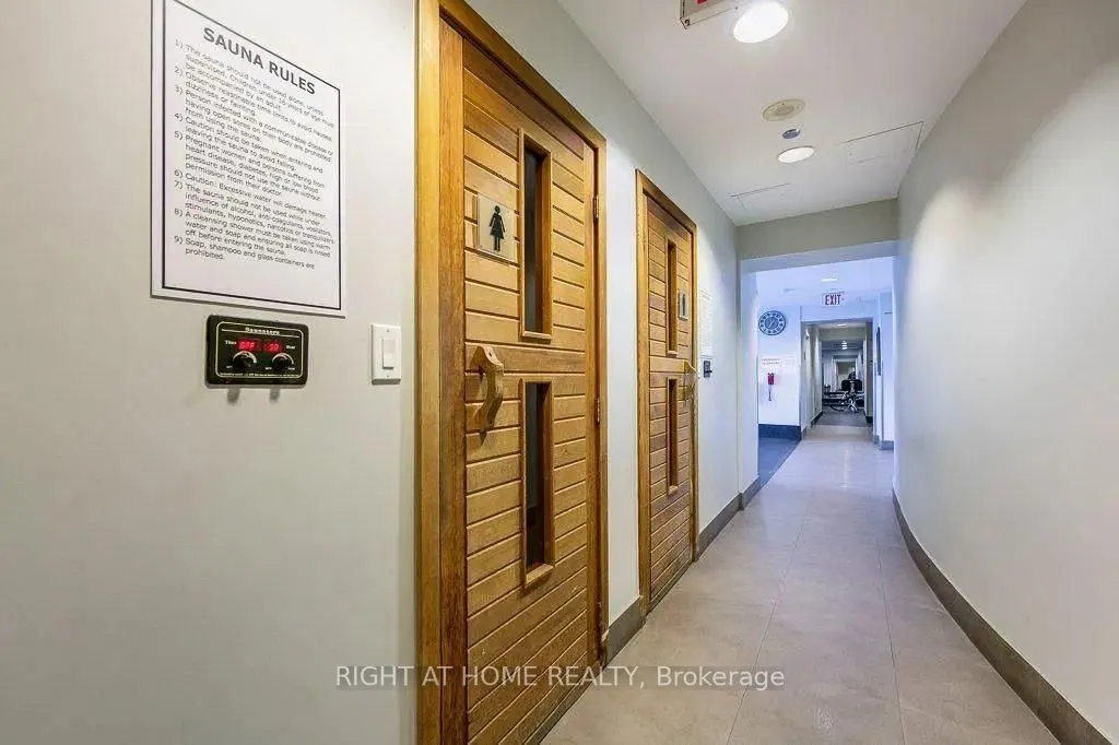 1 King Street W #4404