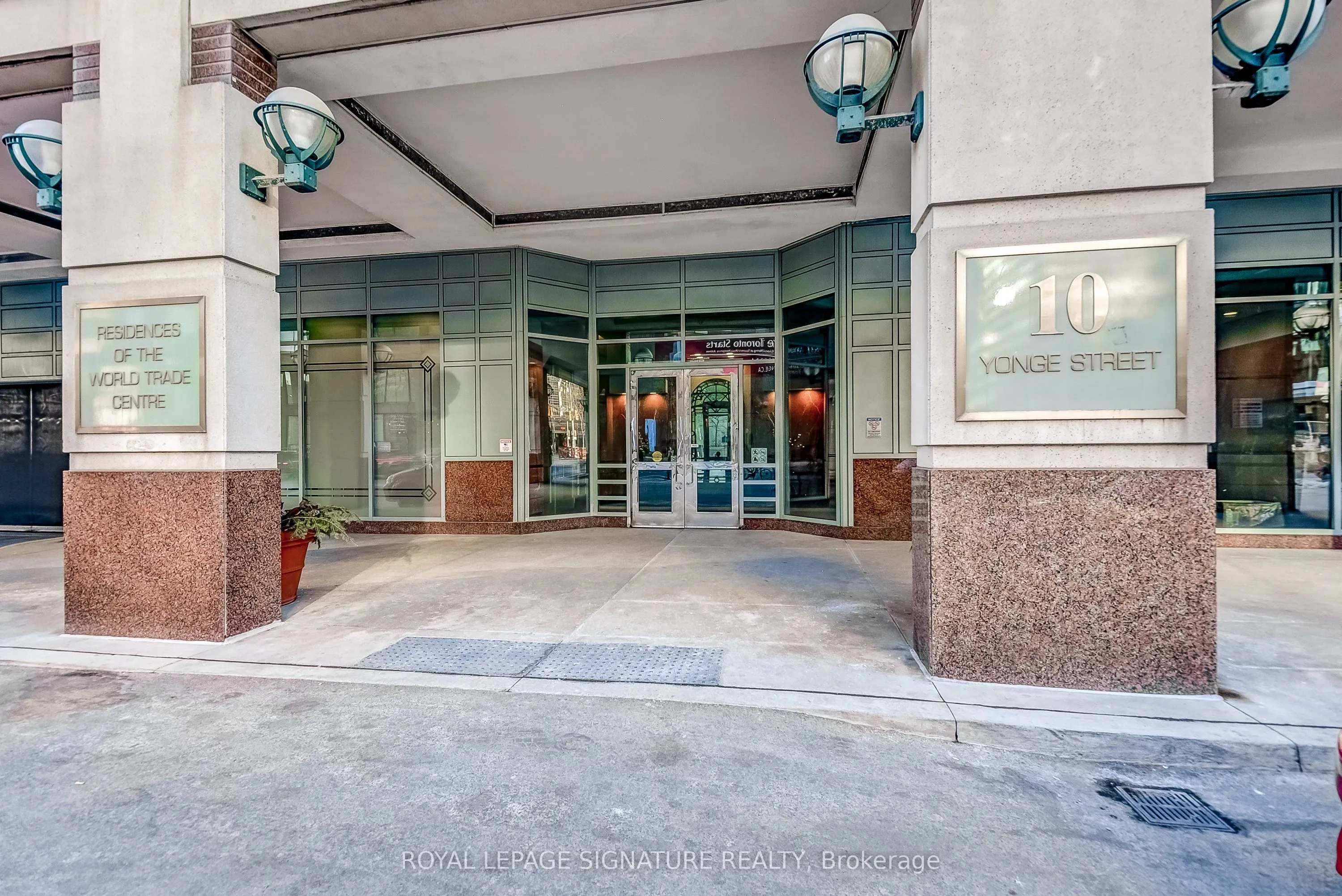 10 Yonge Street #3111