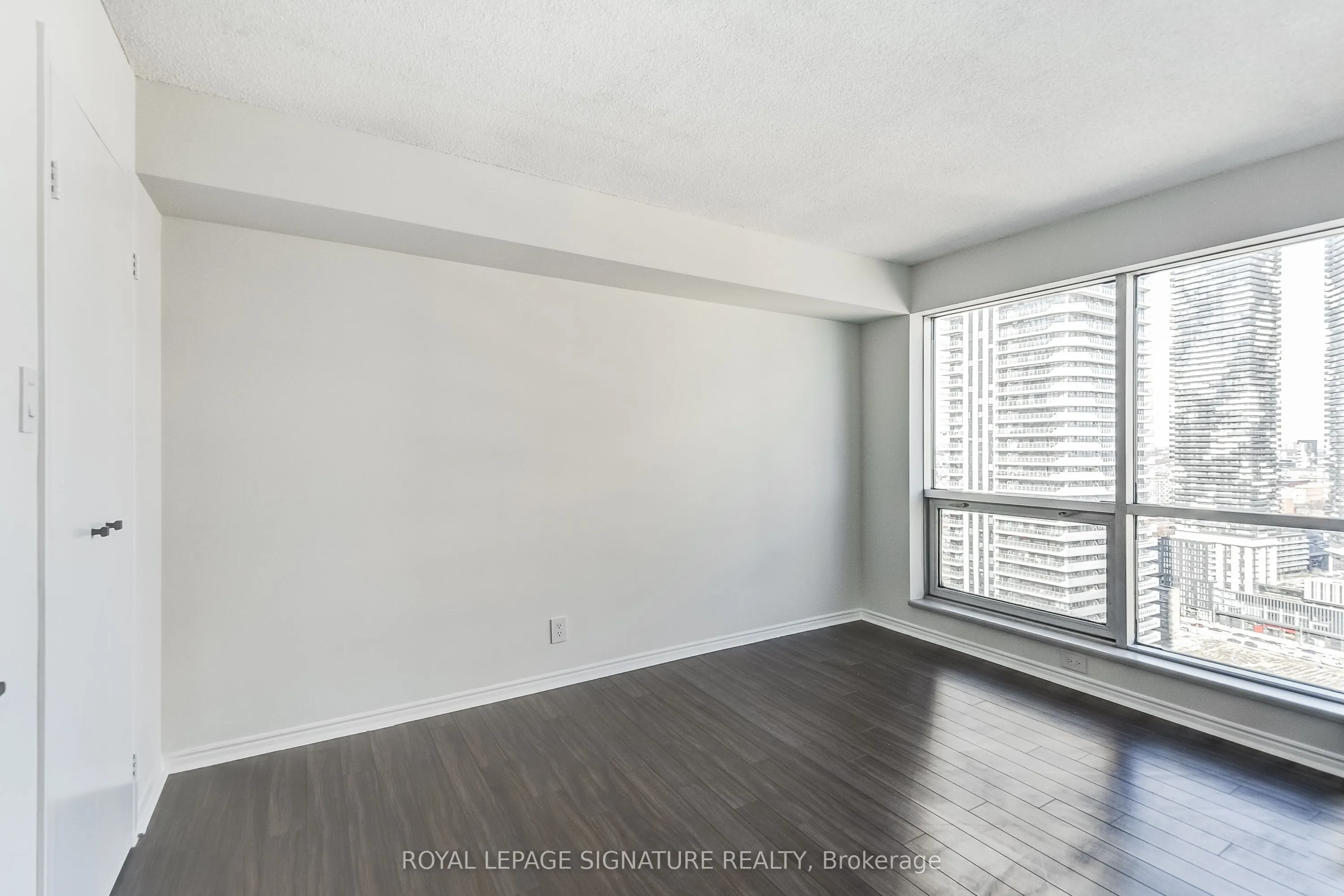 10 Yonge Street #3111