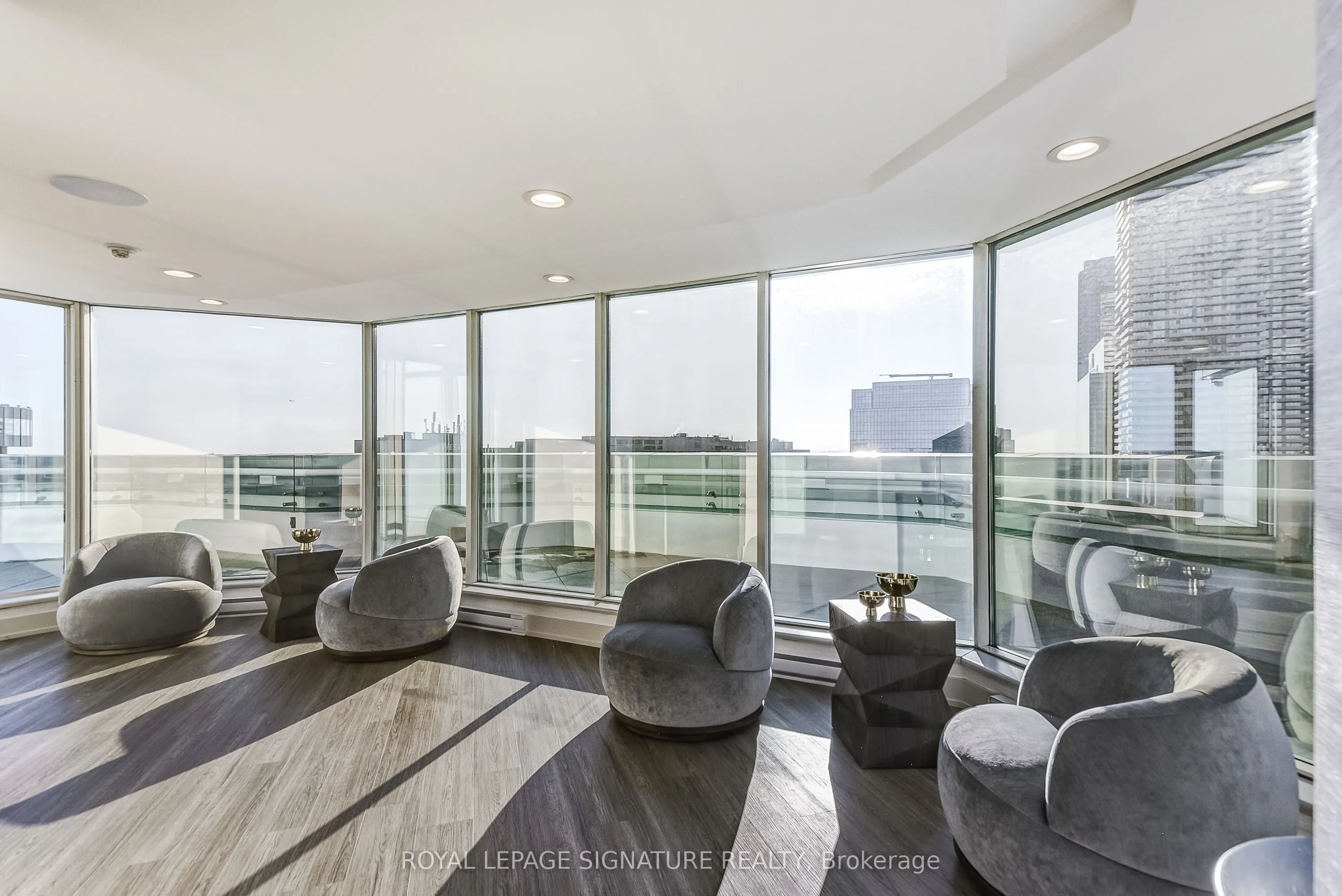 10 Yonge Street #3111