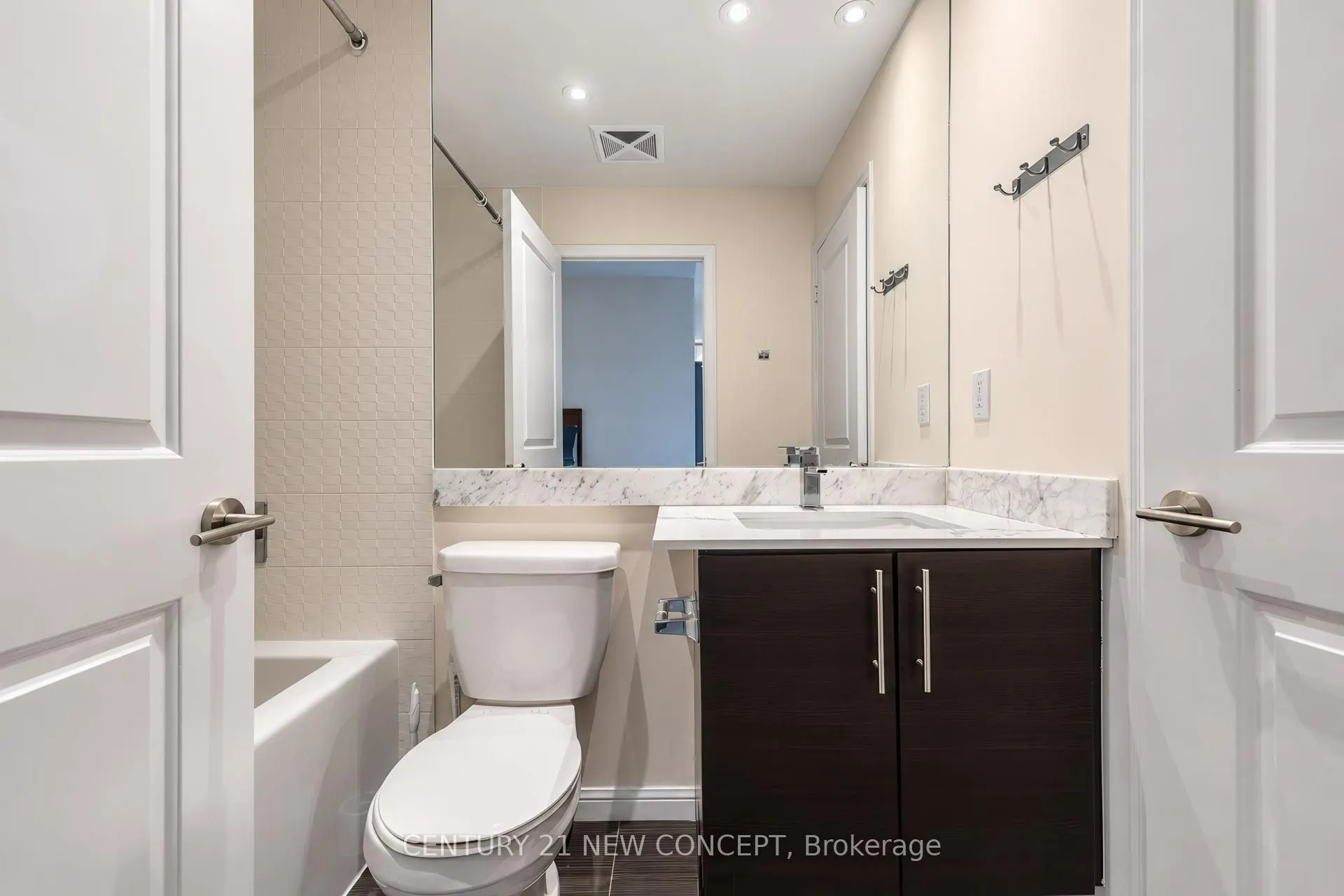65 East Liberty Street #1609
