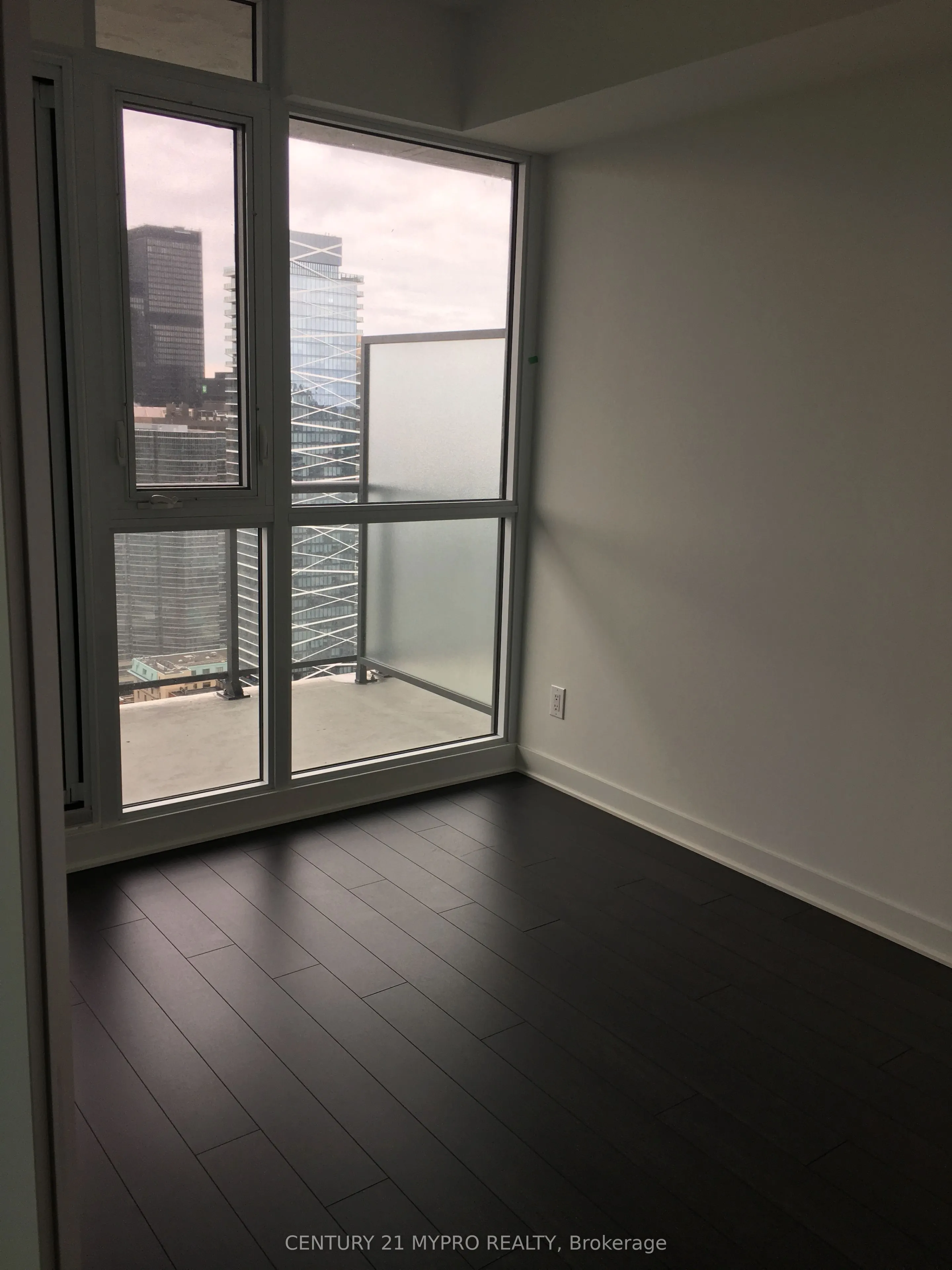 290 Adelaide Street W #3706