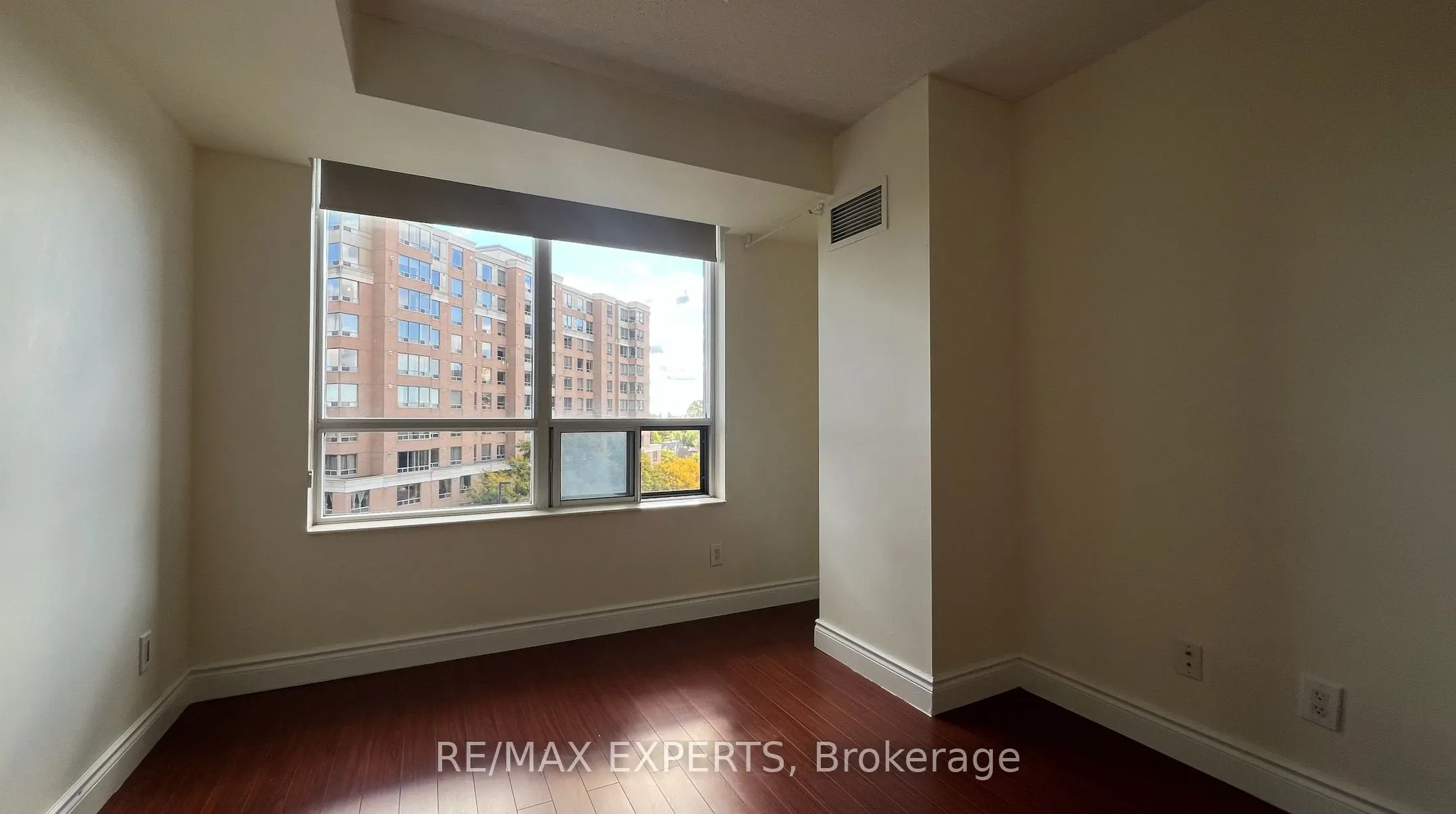 15 Northtown Way #523