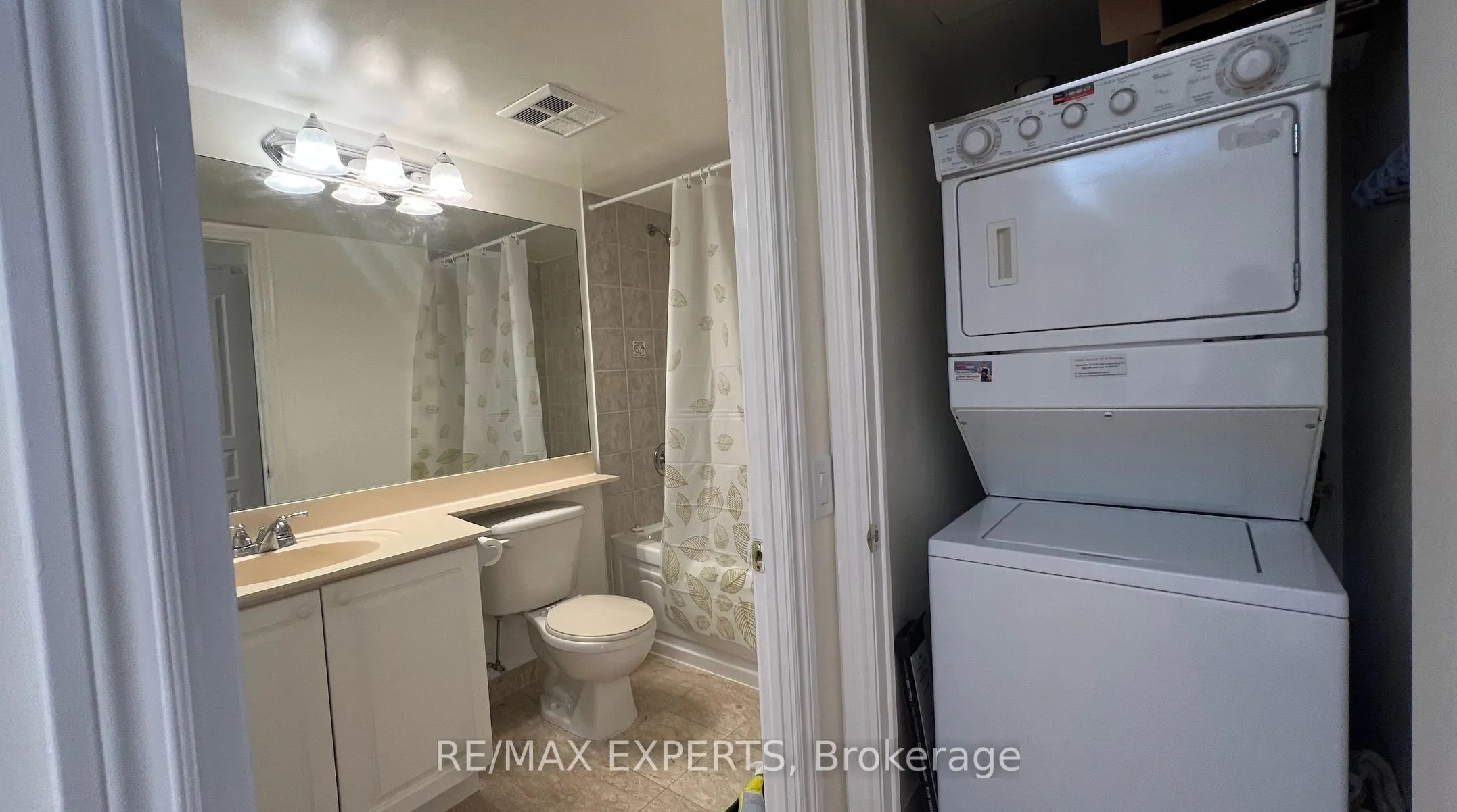 15 Northtown Way #523