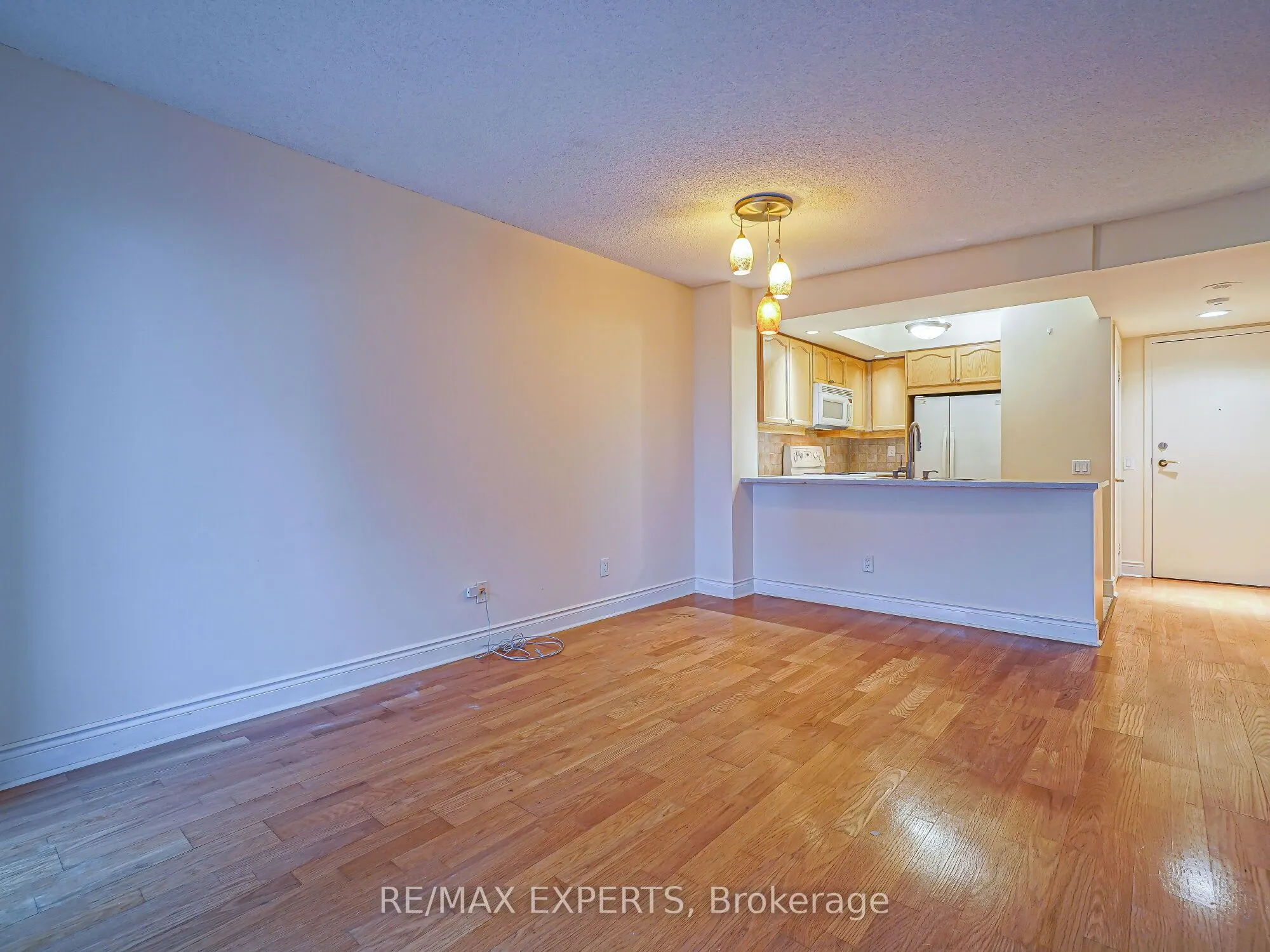 15 Northtown Way #523