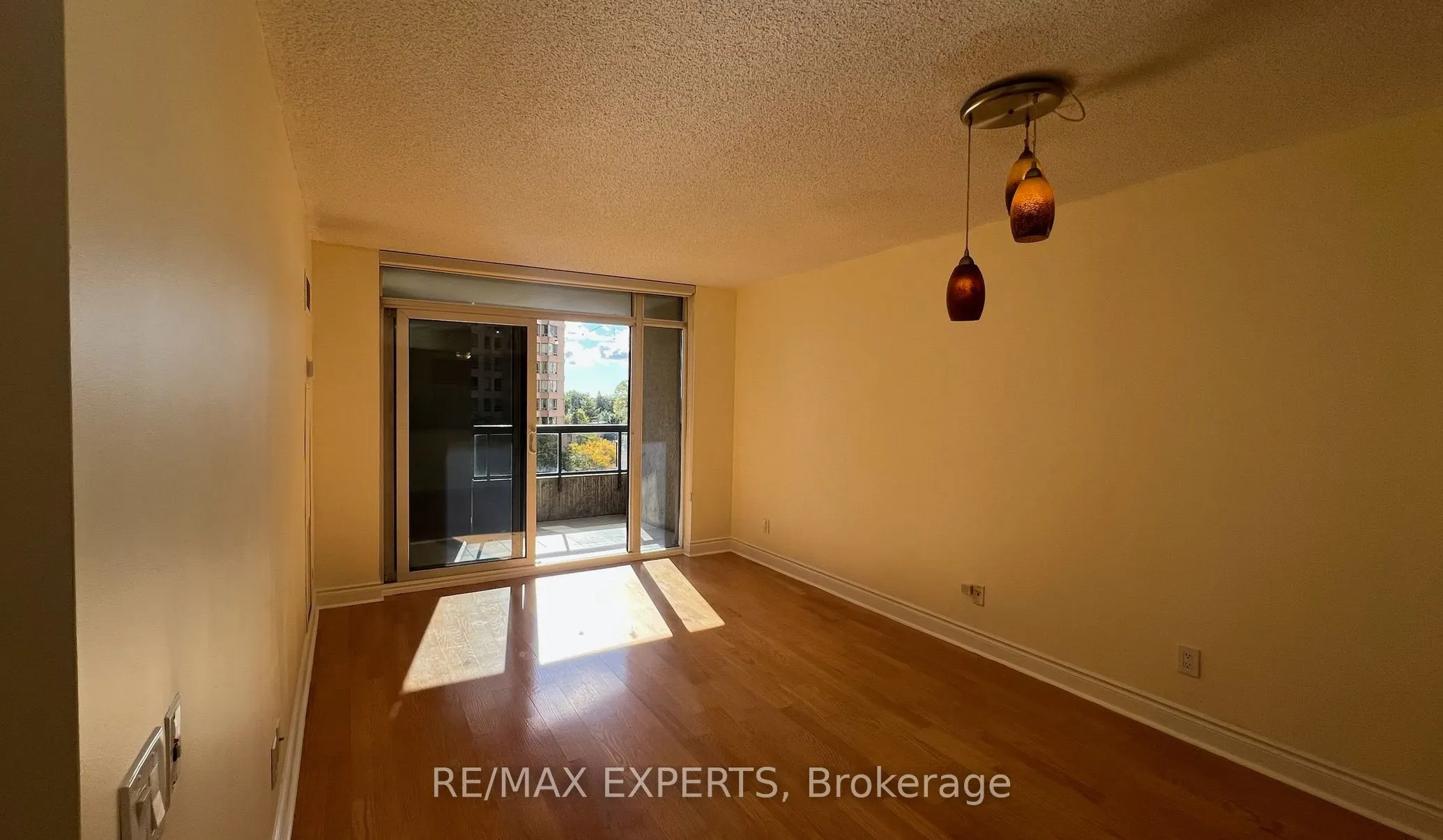 15 Northtown Way #523