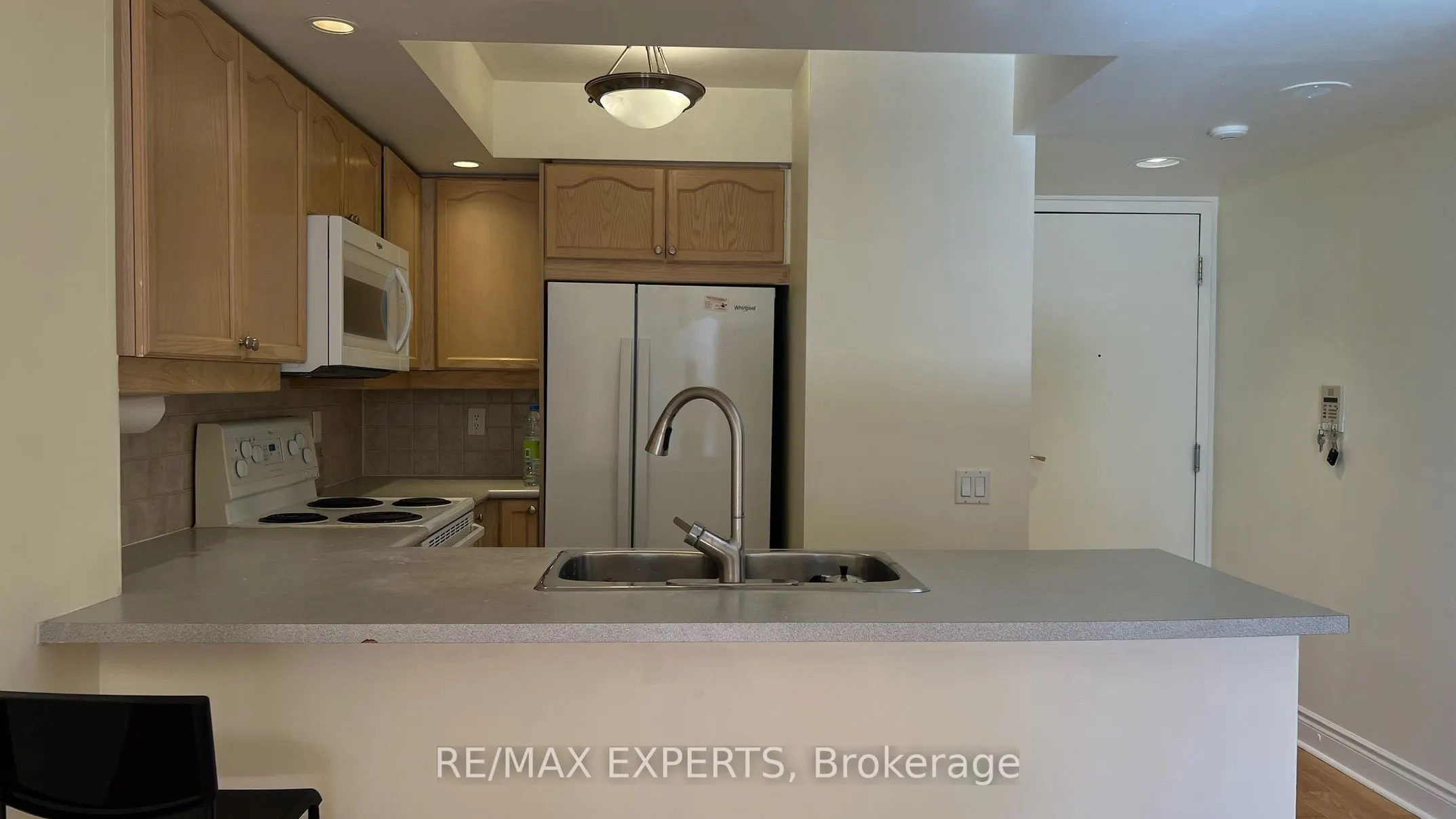 15 Northtown Way #523