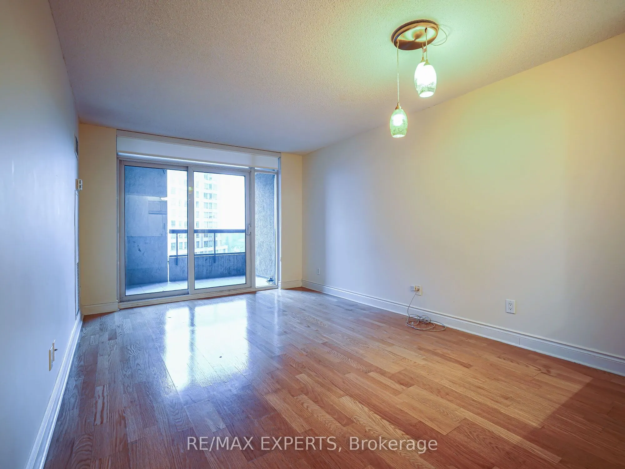 15 Northtown Way #523
