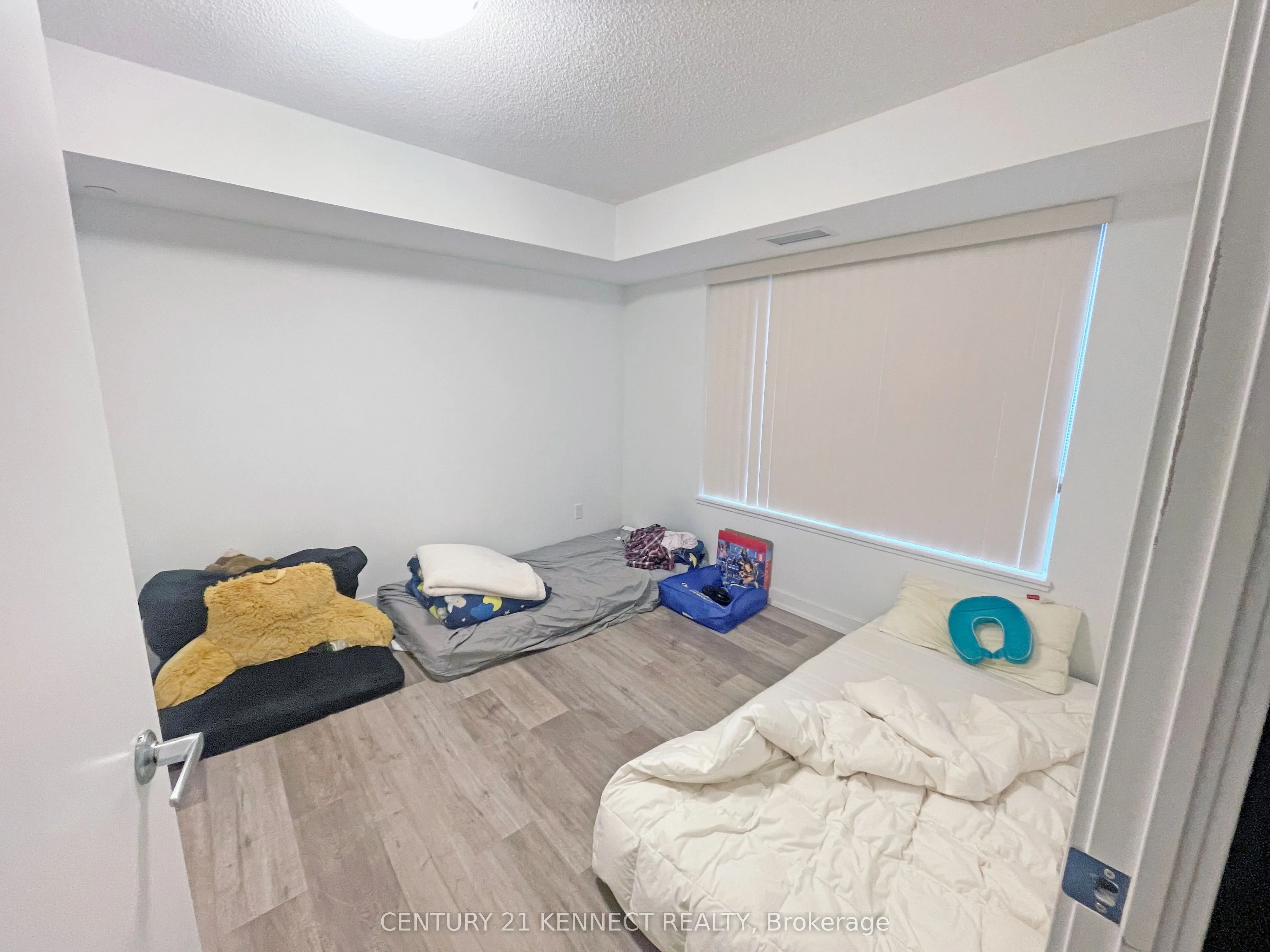 231 College Street #502R