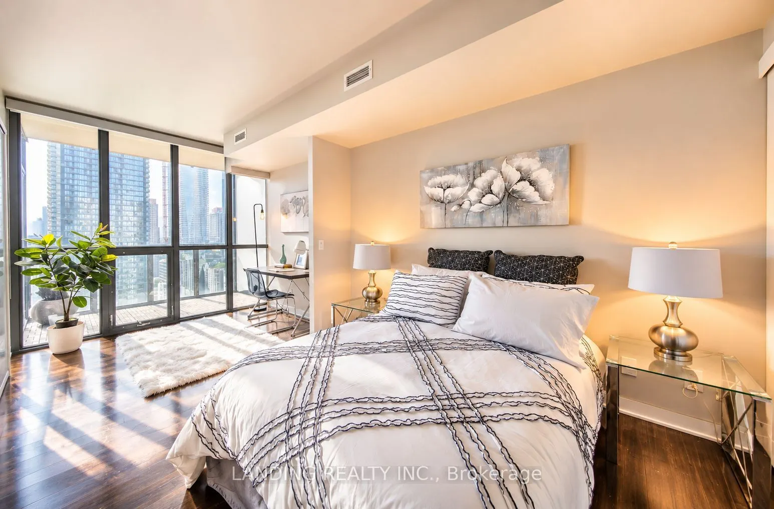 110 Charles Street E #3404