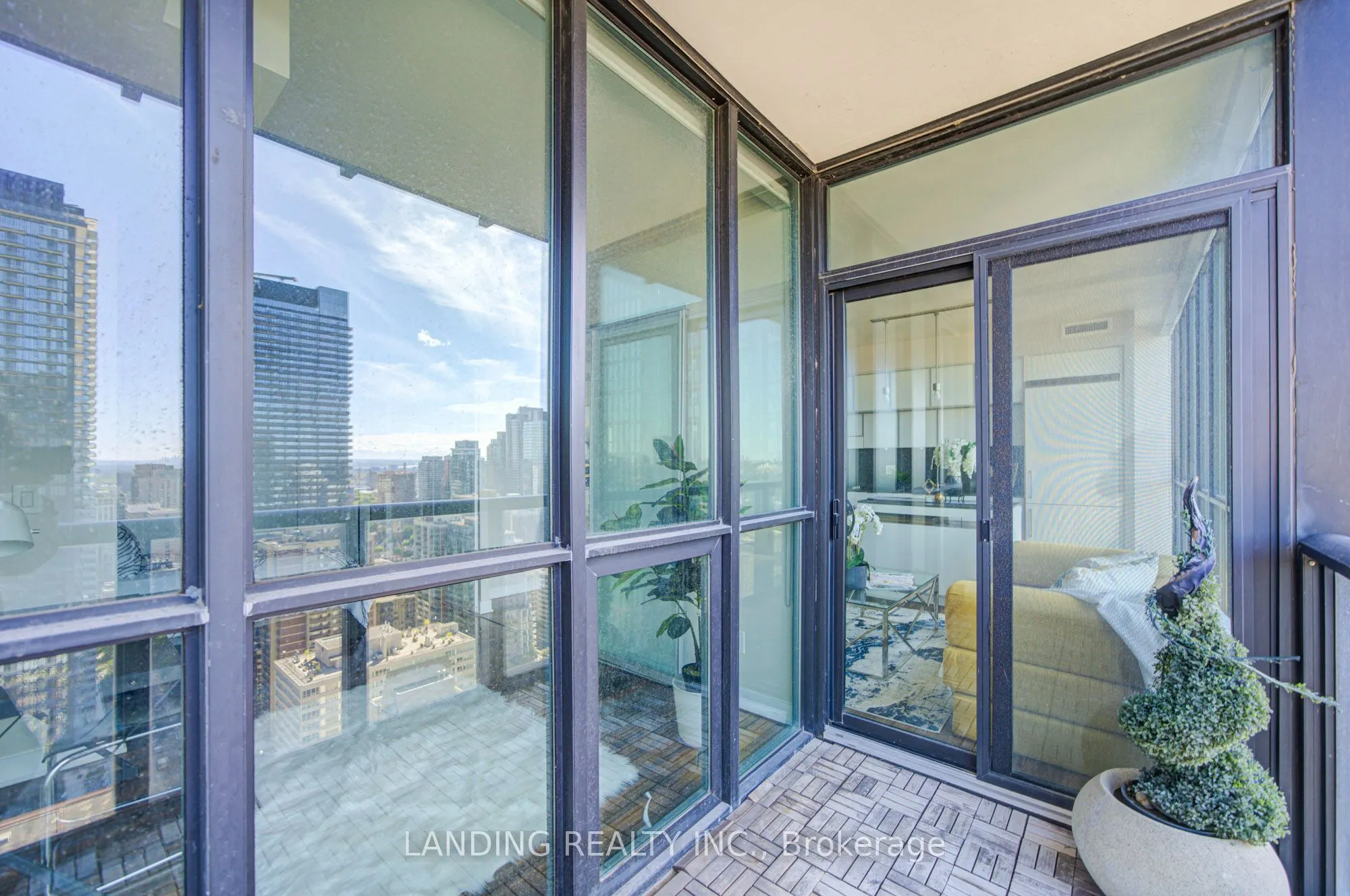 110 Charles Street E #3404