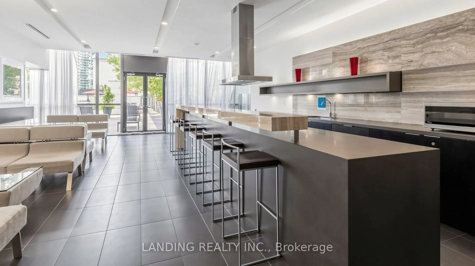 110 Charles Street E #3404