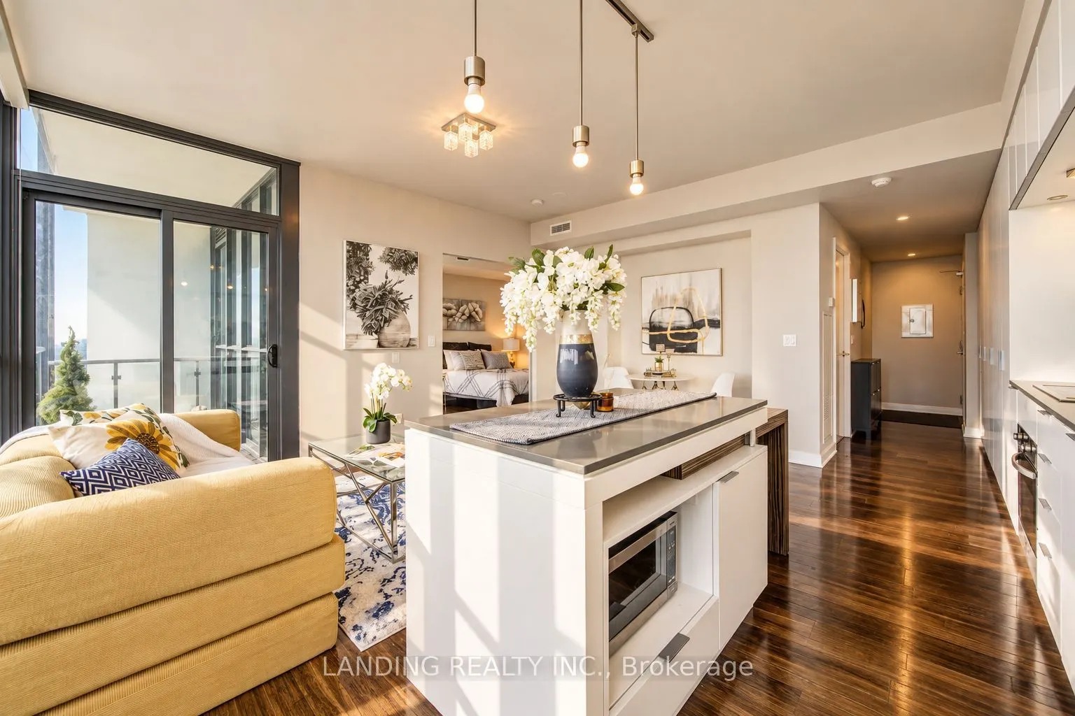 110 Charles Street E #3404