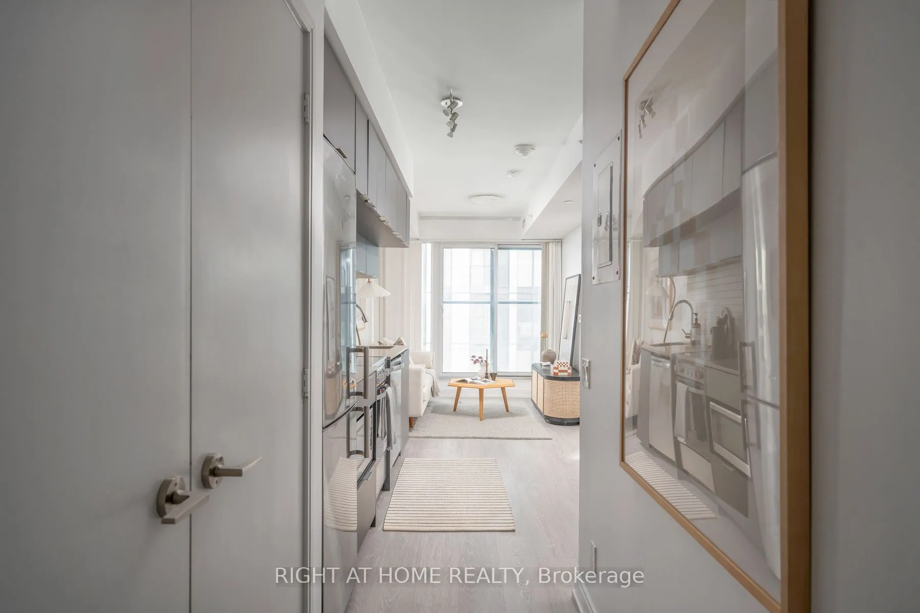 181 Dundas Street E #1115