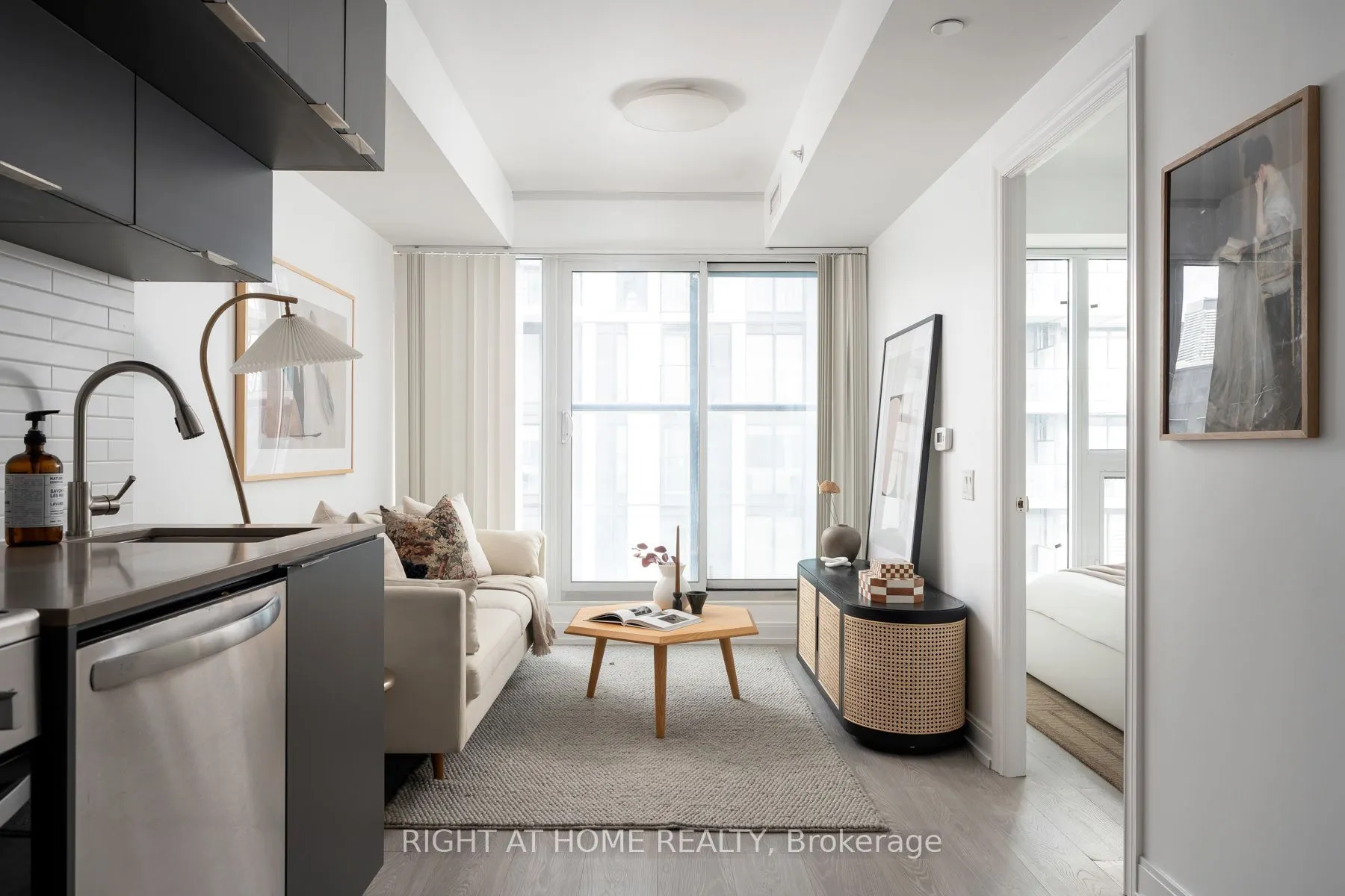 181 Dundas Street E #1115
