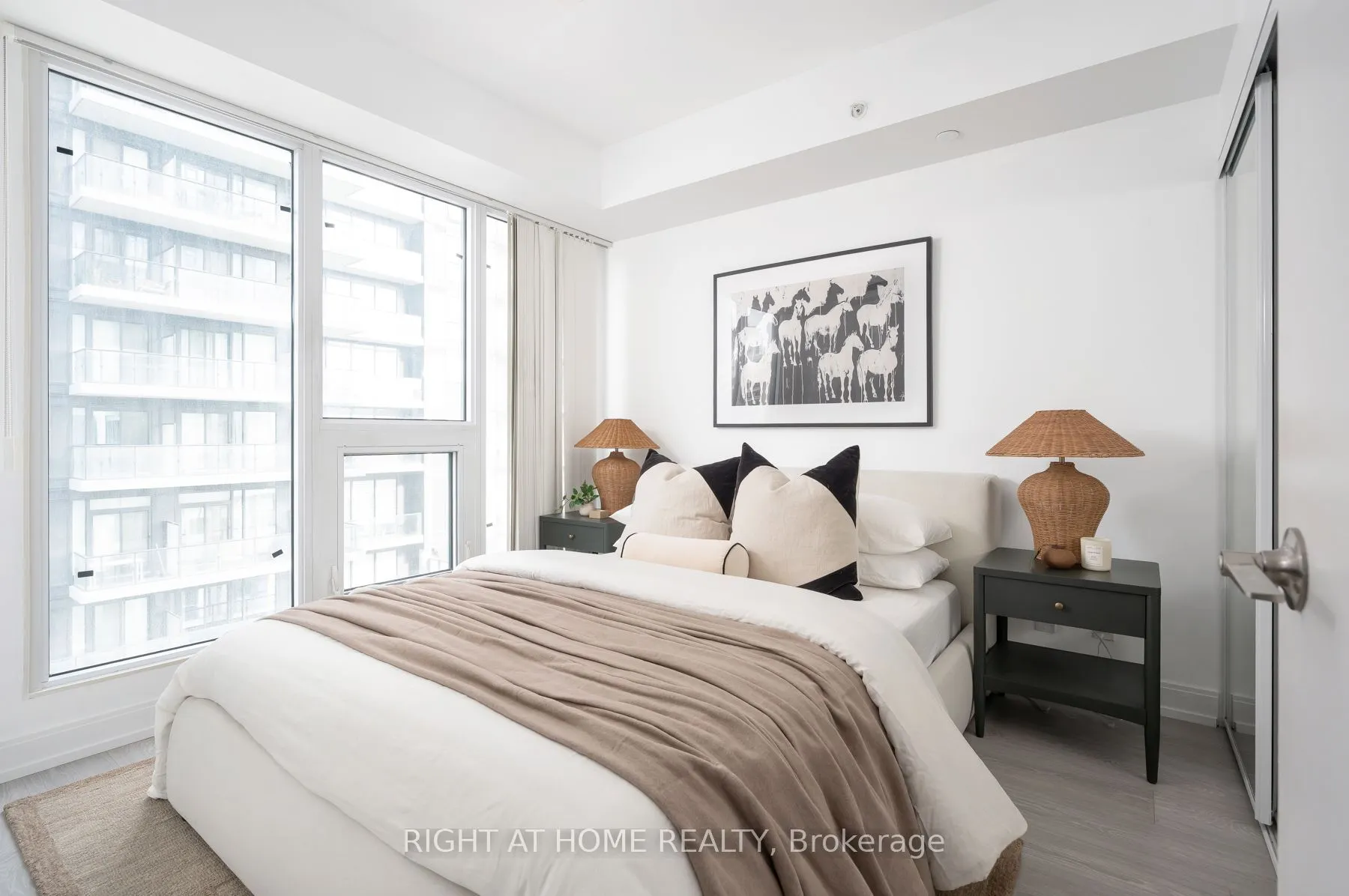 181 Dundas Street E #1115