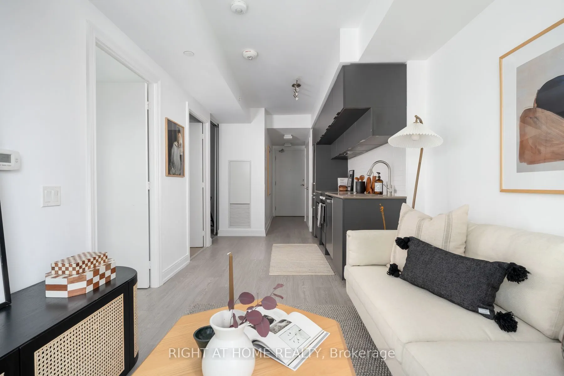 181 Dundas Street E #1115
