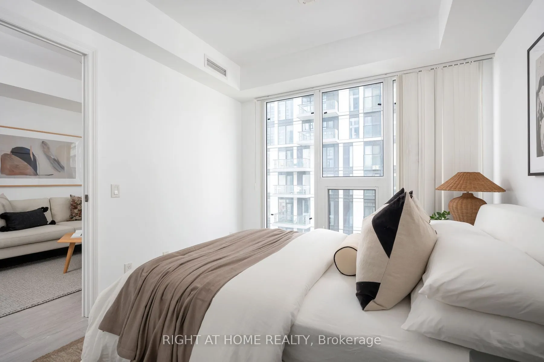 181 Dundas Street E #1115