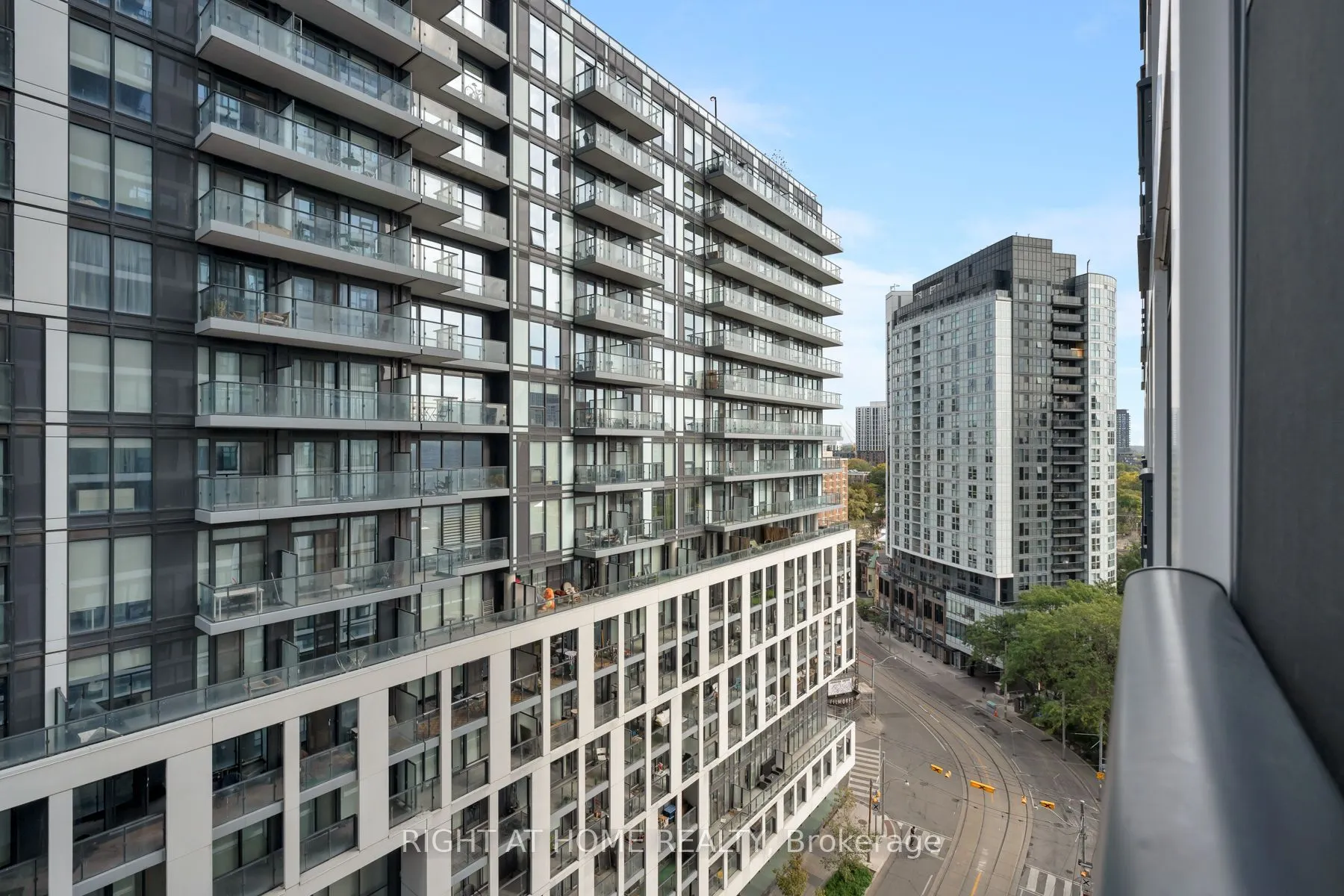 181 Dundas Street E #1115
