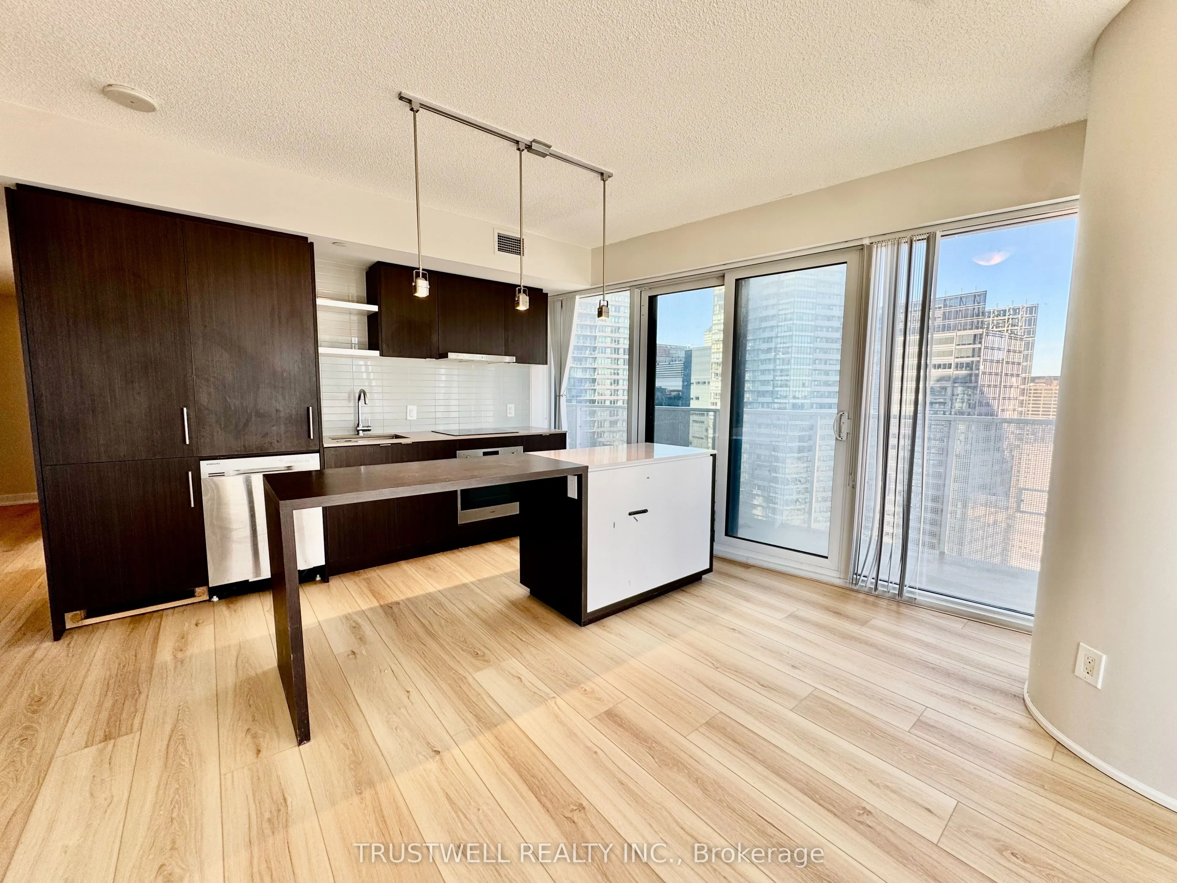 88 Harbour Street #3404