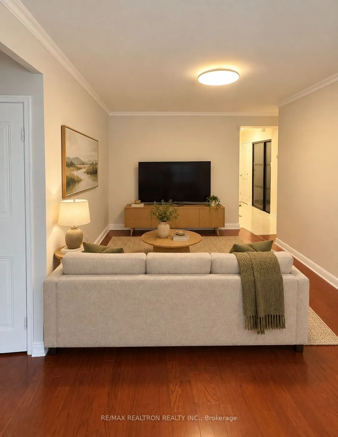 2 Ridelle Avenue #106
