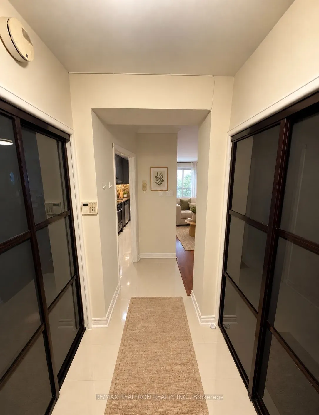 2 Ridelle Avenue #106
