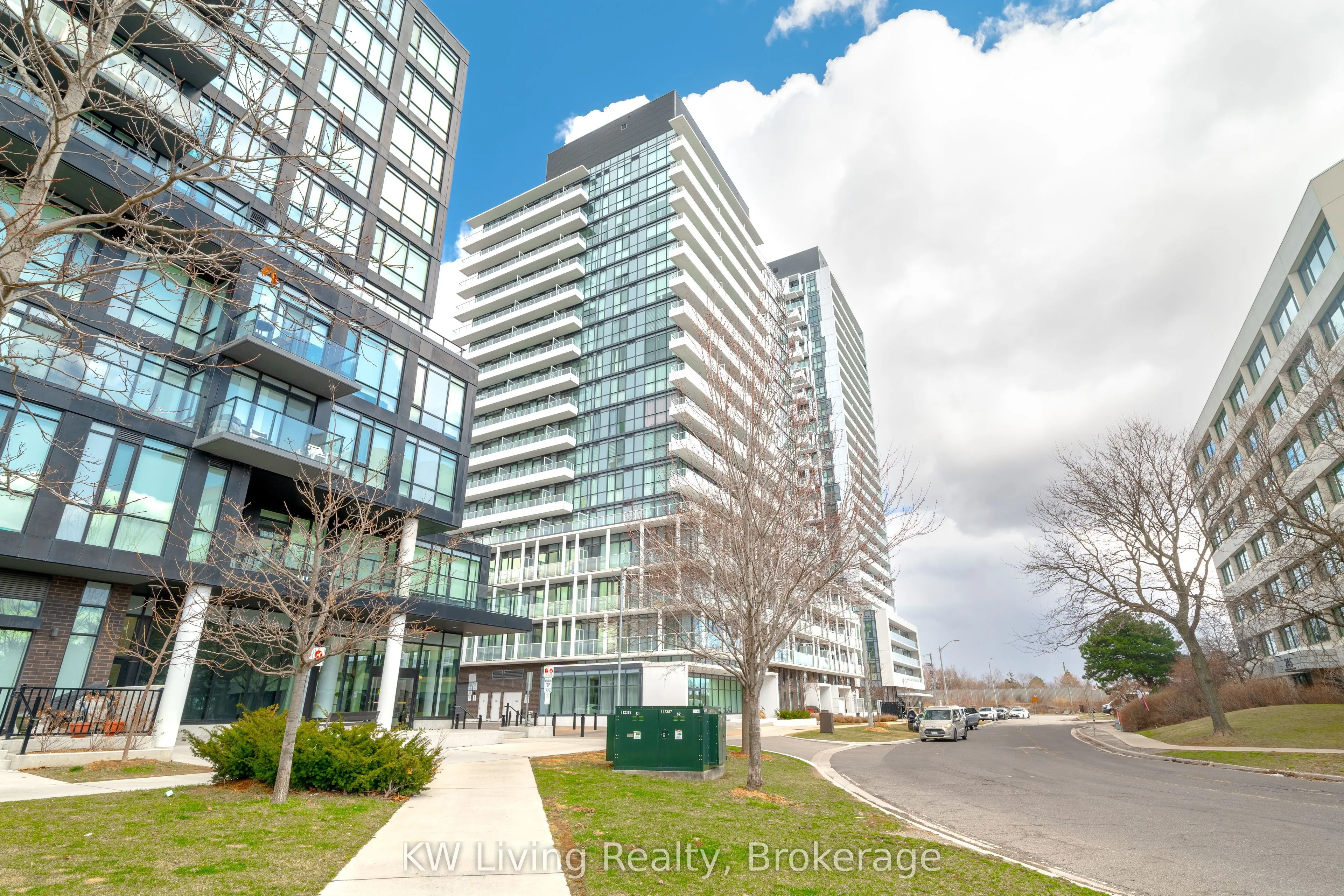 180 Fairview Mall Drive #201