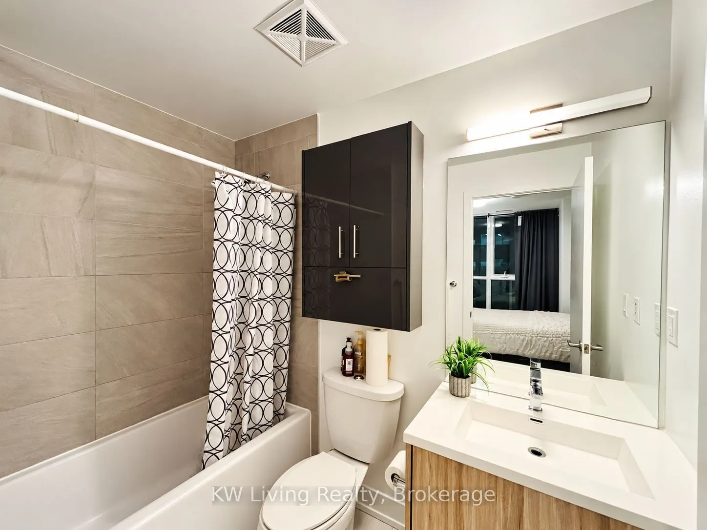 180 Fairview Mall Drive #201