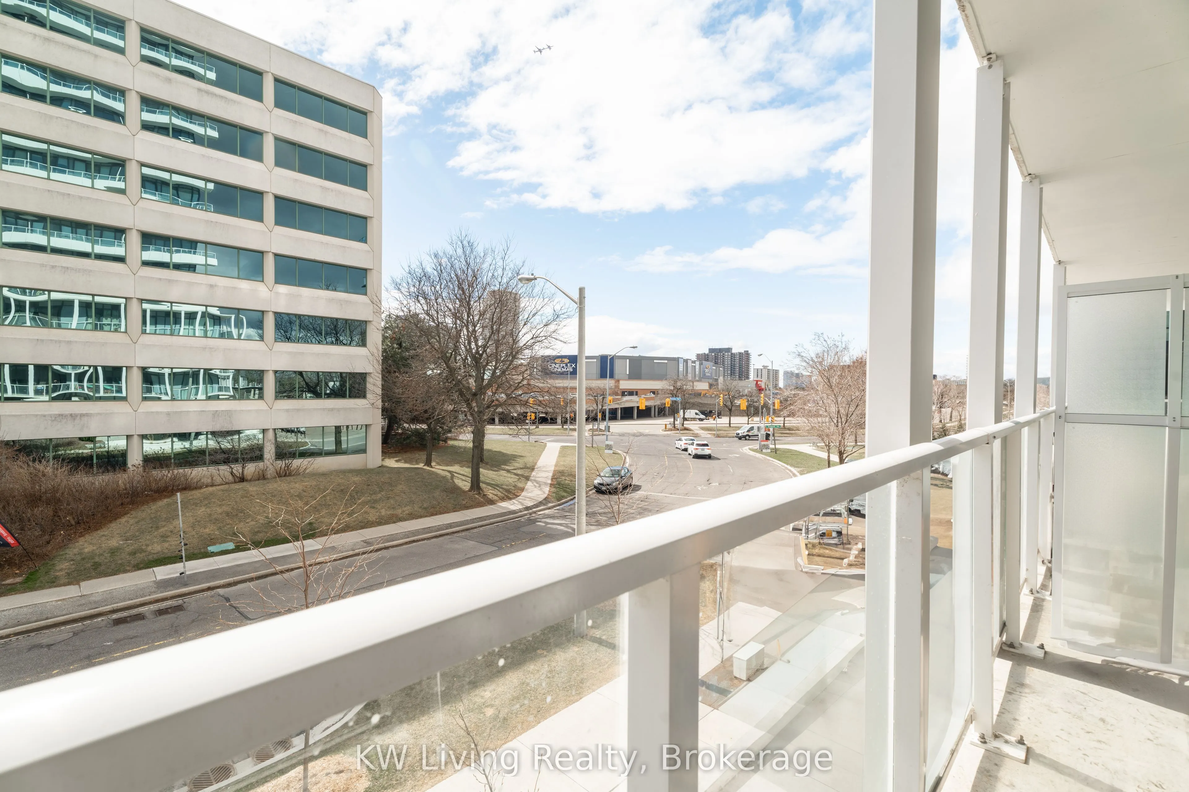 180 Fairview Mall Drive #201