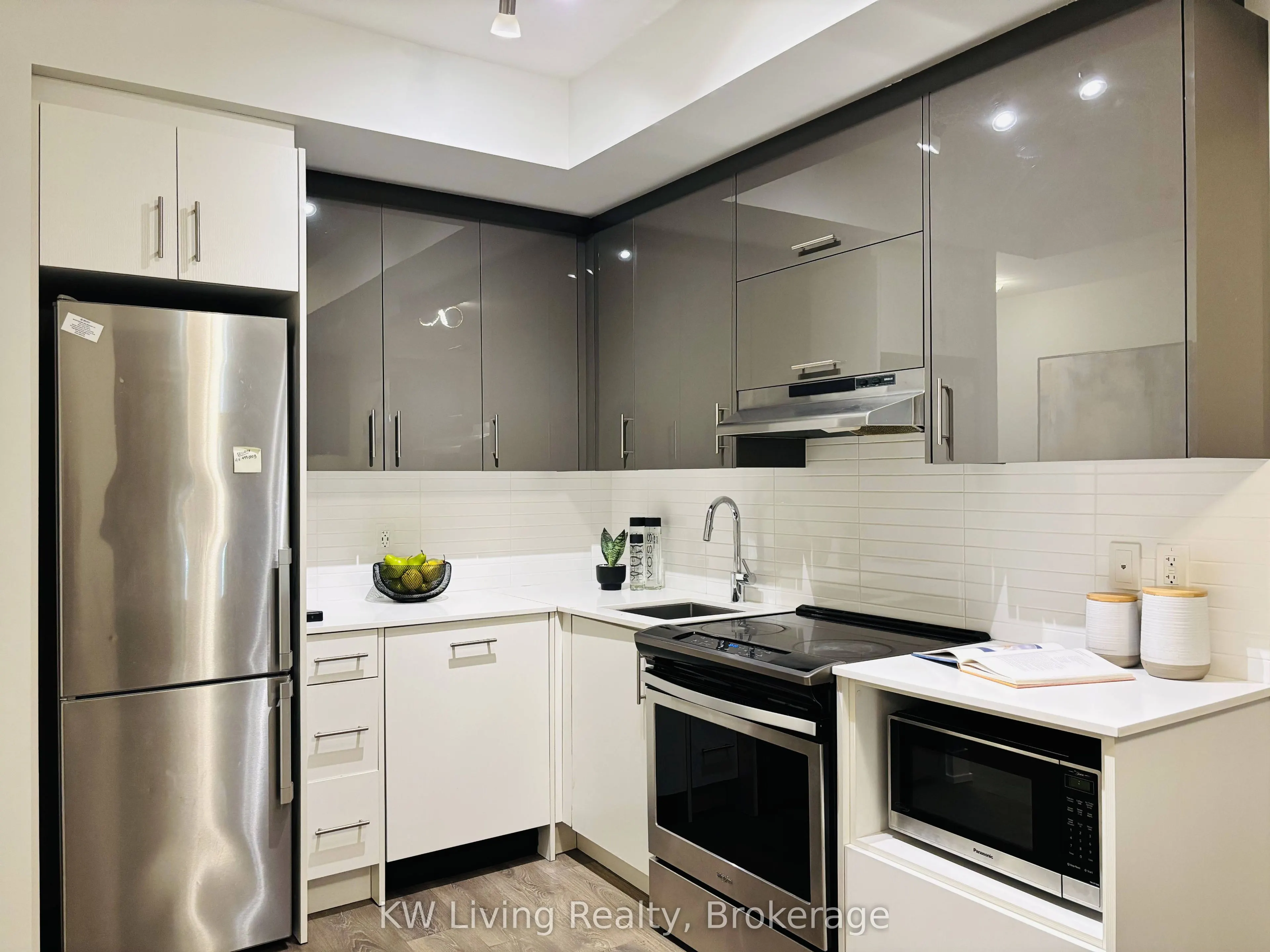 180 Fairview Mall Drive #201