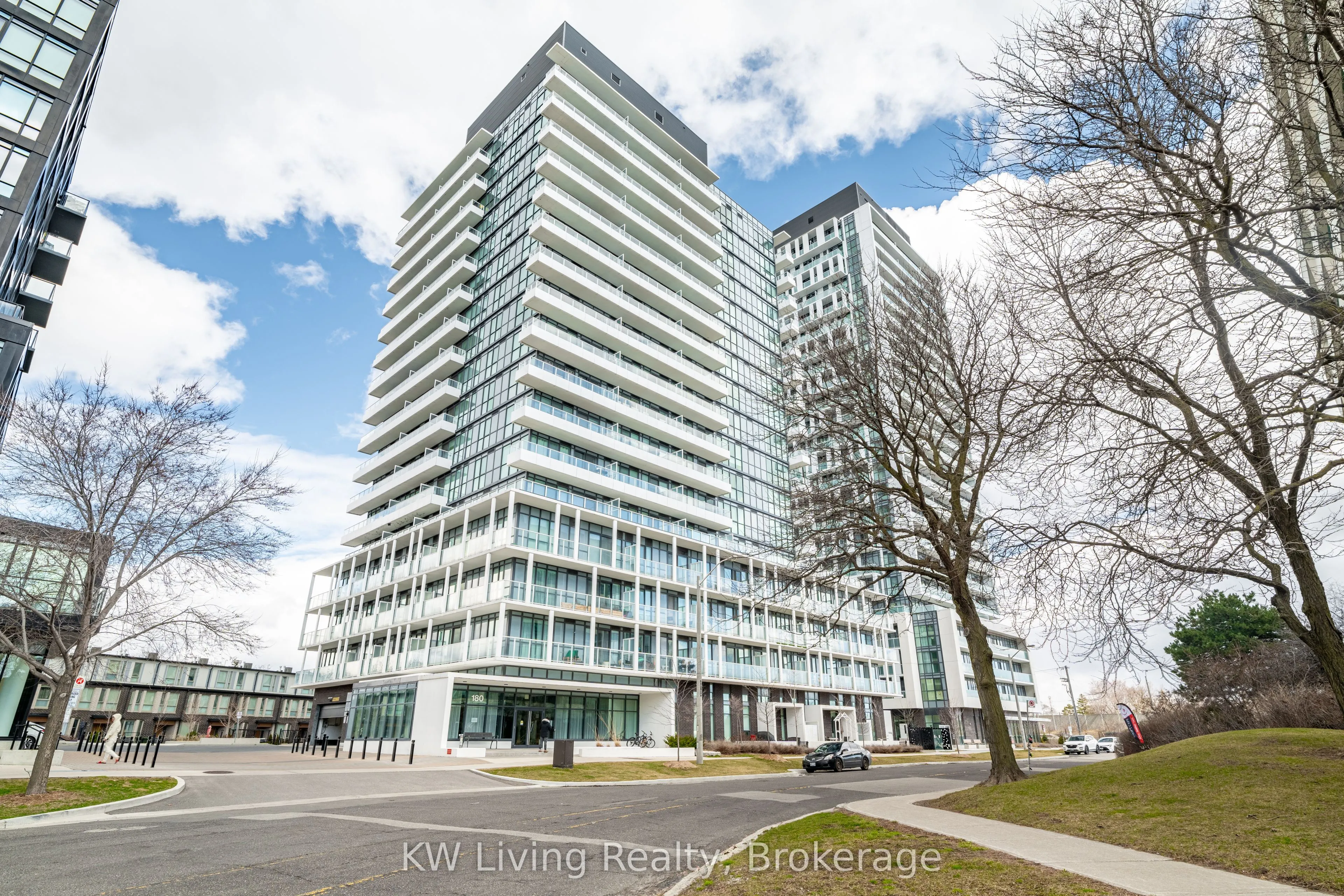 180 Fairview Mall Drive #201