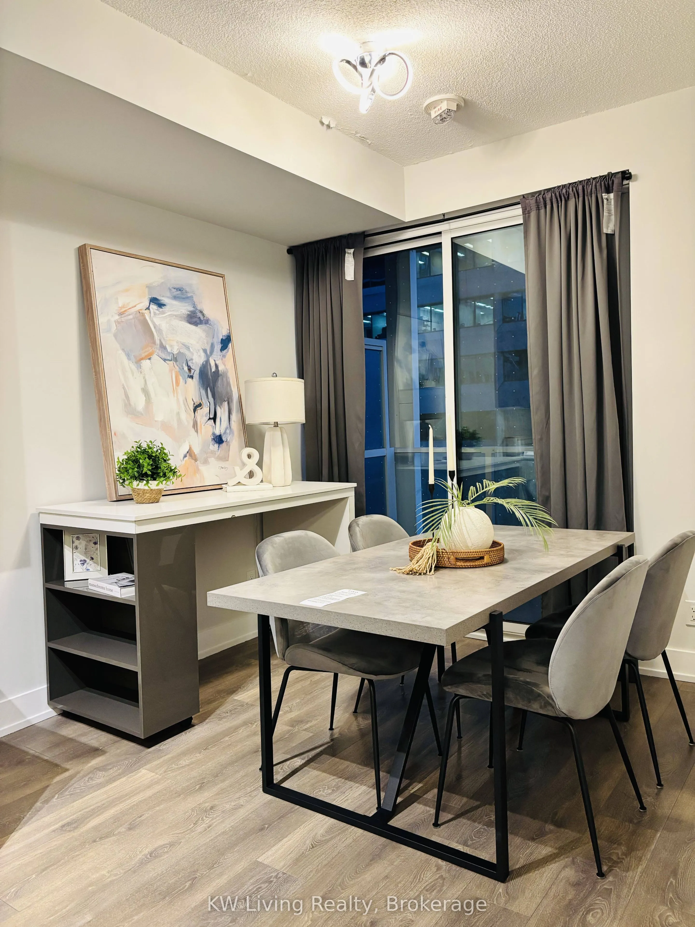 180 Fairview Mall Drive #201