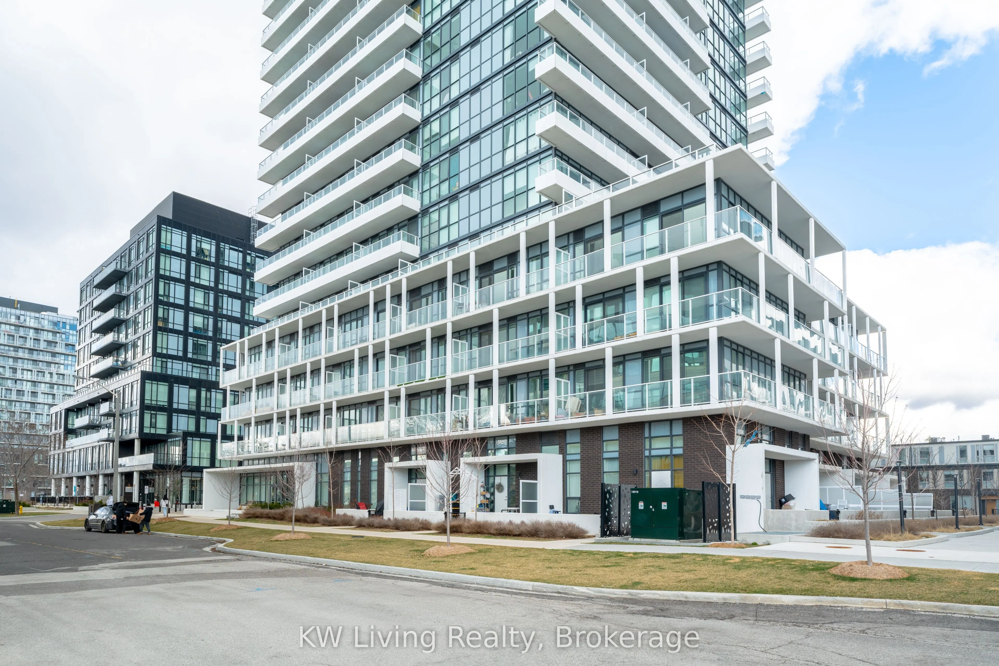 180 Fairview Mall Drive #201