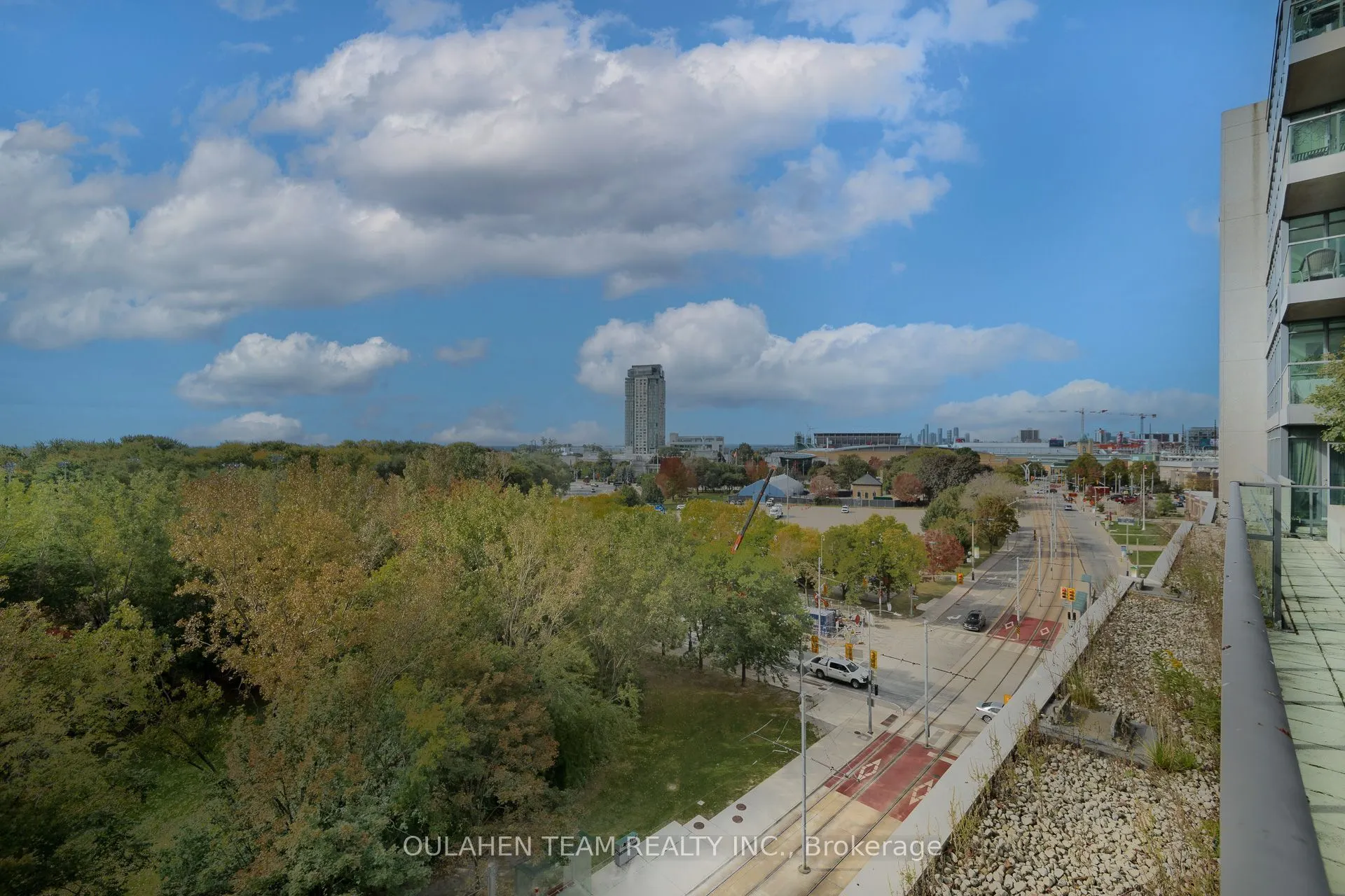 219 Fort York Boulevard #304