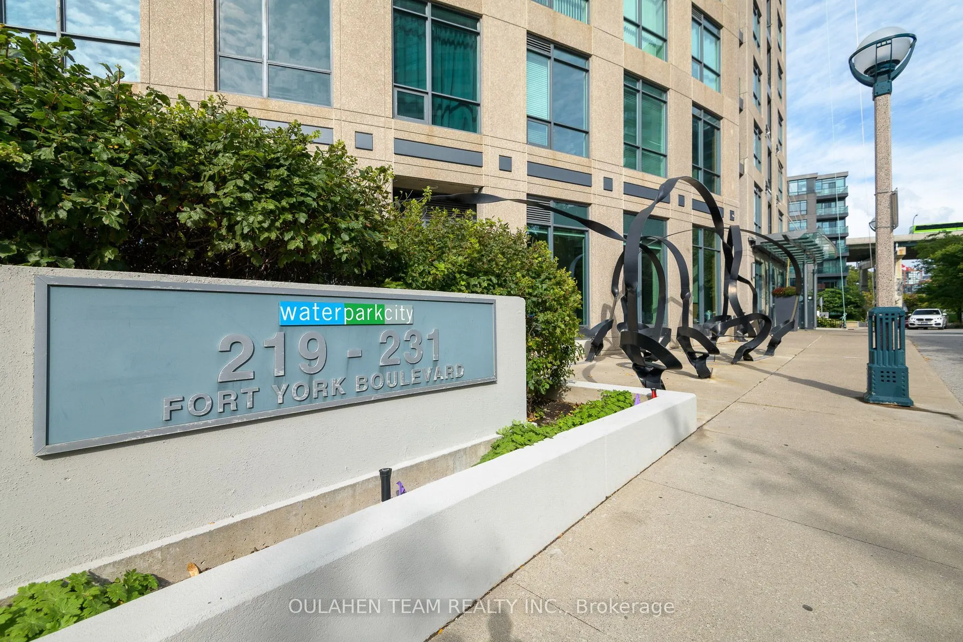 219 Fort York Boulevard #304