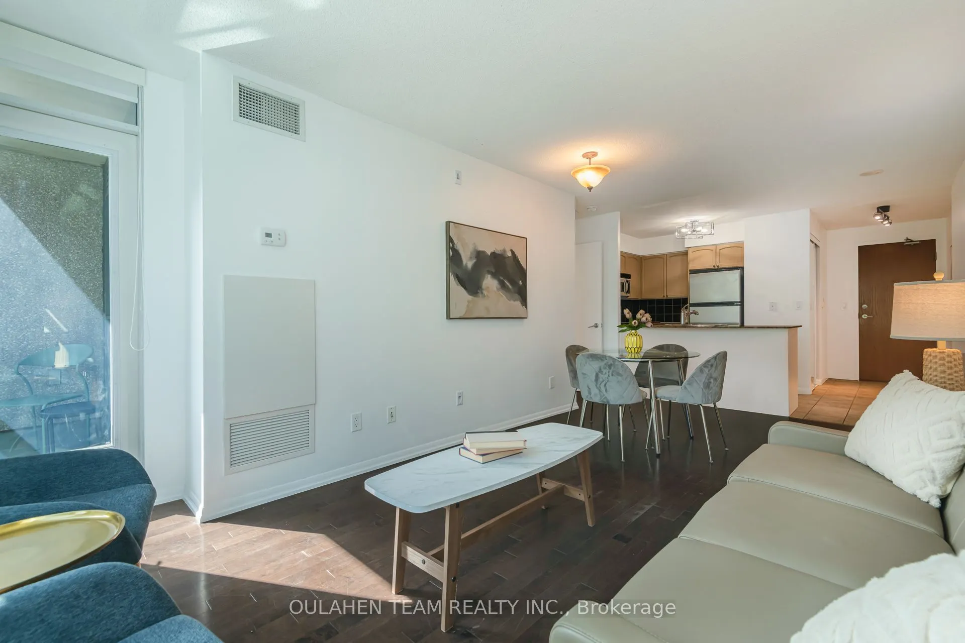 219 Fort York Boulevard #304