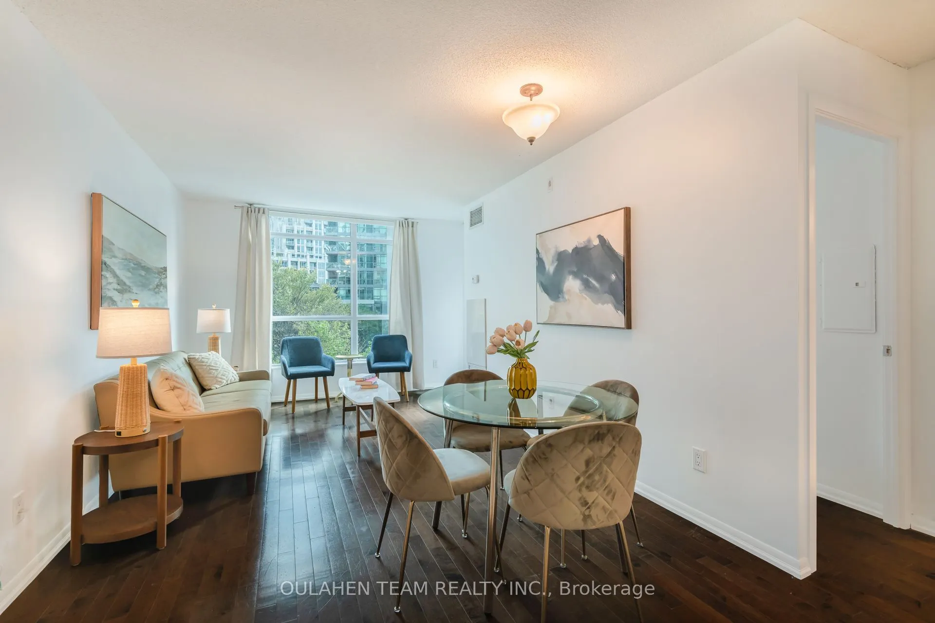 219 Fort York Boulevard #304