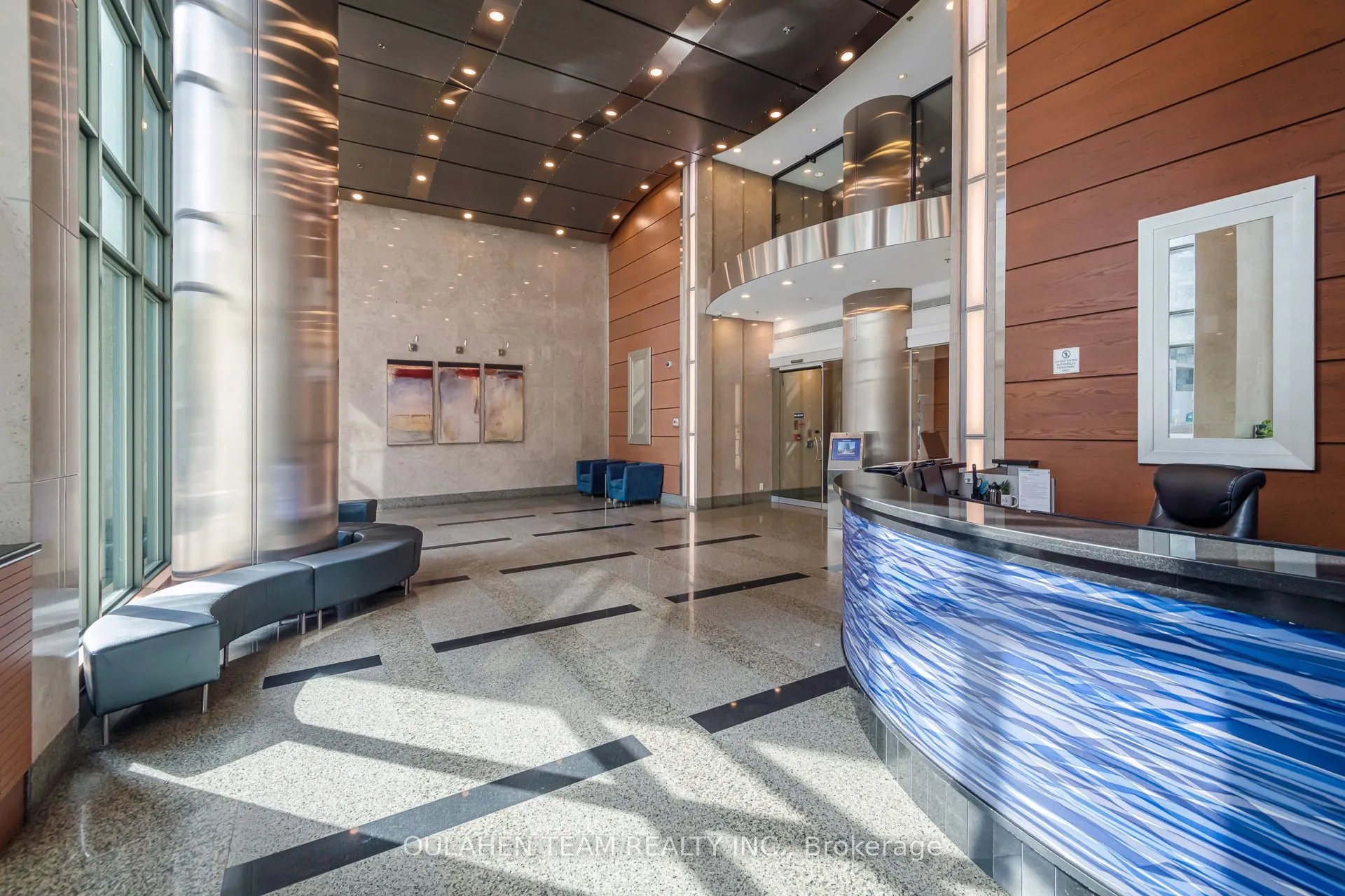 219 Fort York Boulevard #304