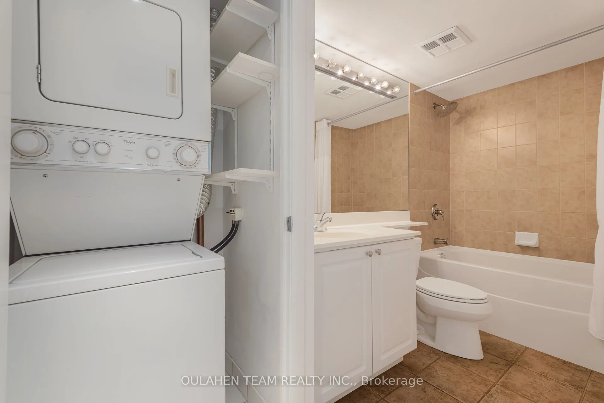 219 Fort York Boulevard #304