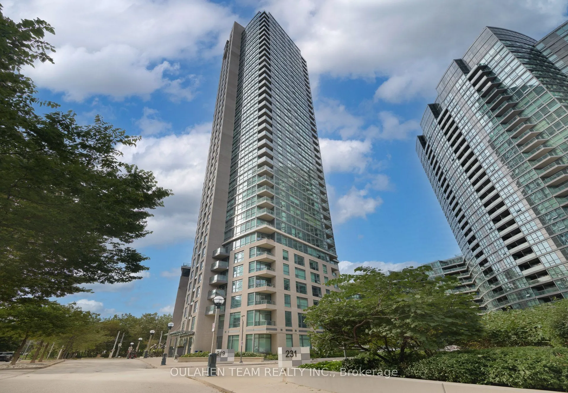219 Fort York Boulevard #304