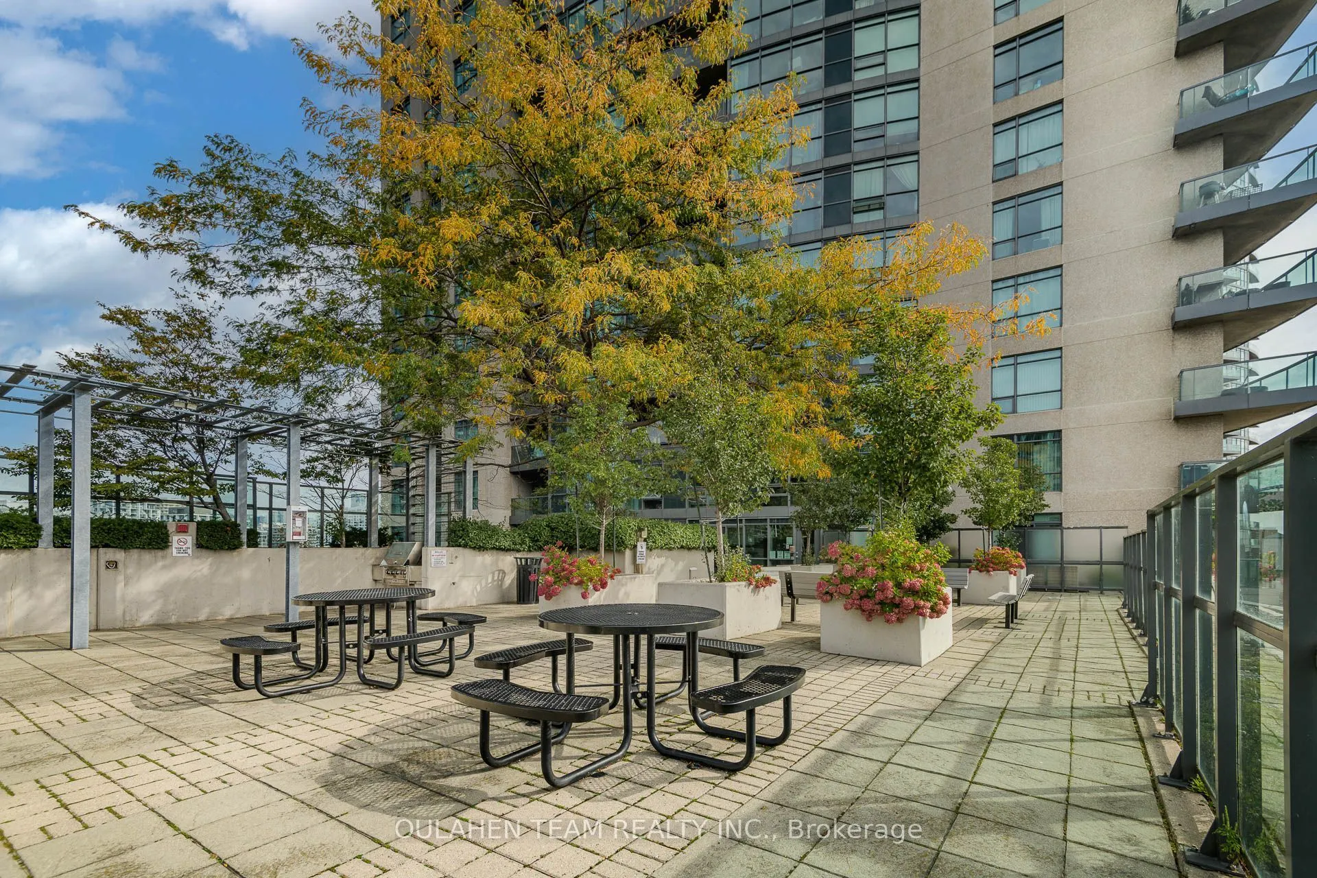 219 Fort York Boulevard #304